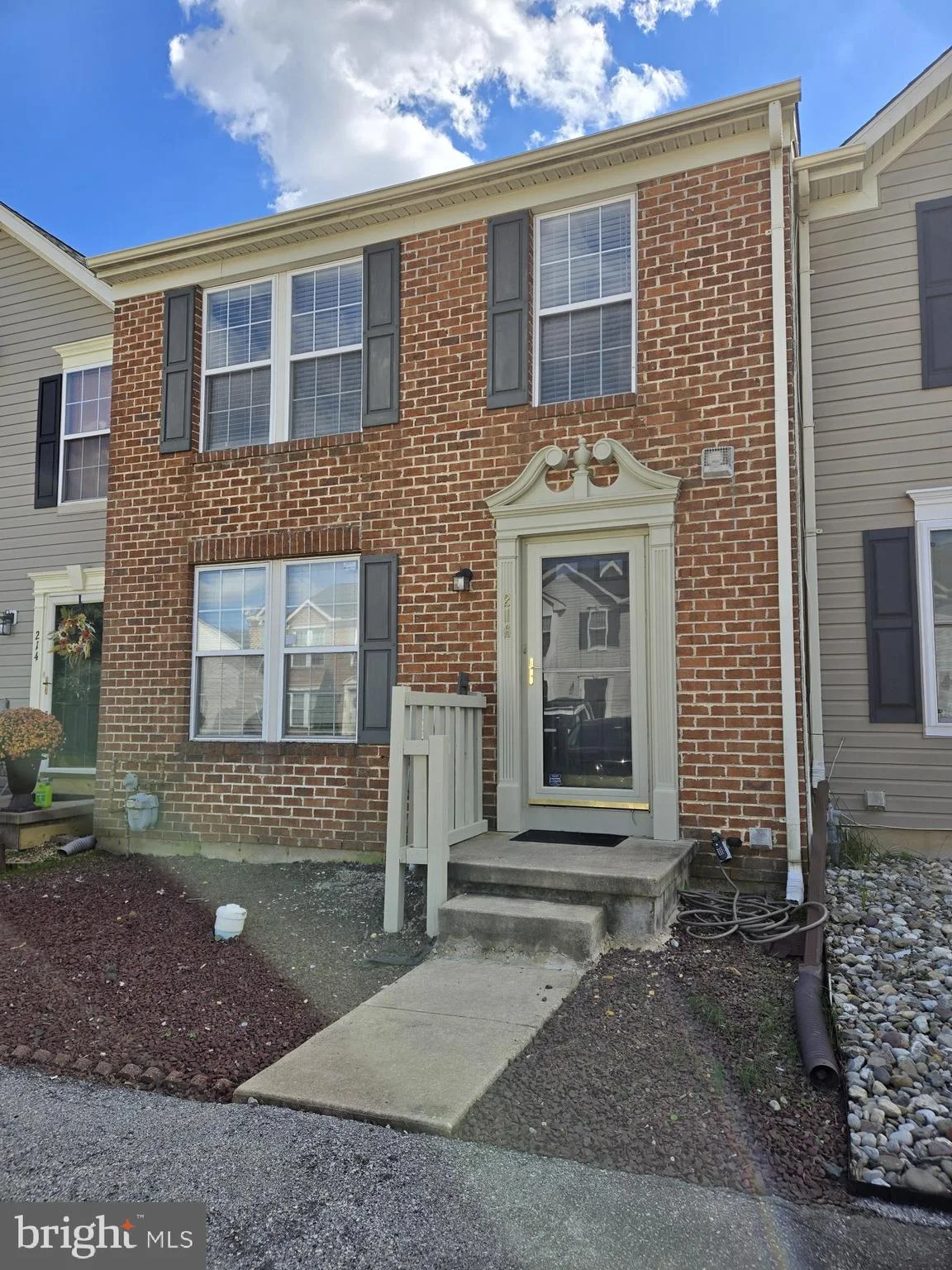 216 Barrett Run Place, Newark, DE 19702