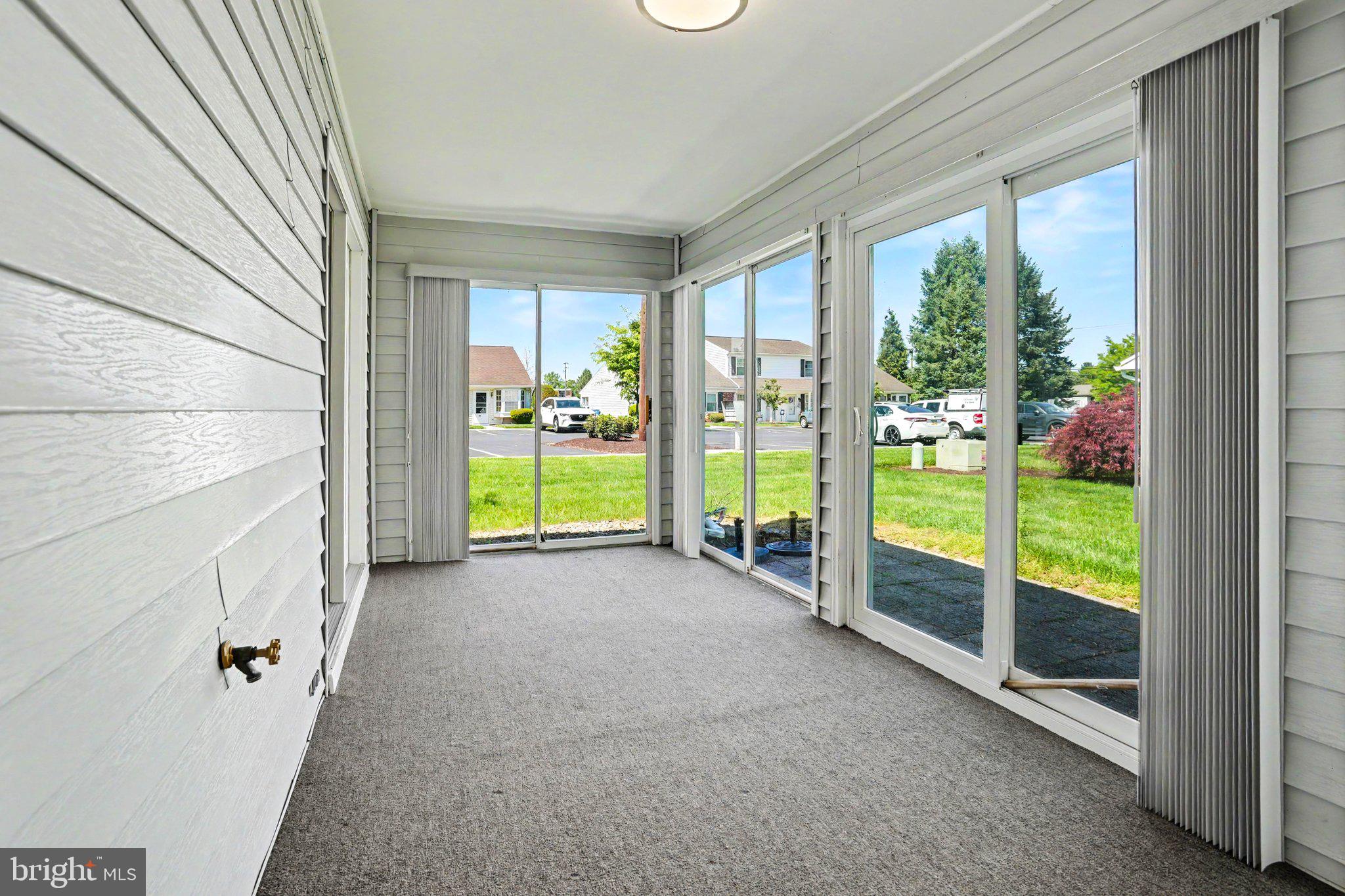 SOUTHPOINT - Residential