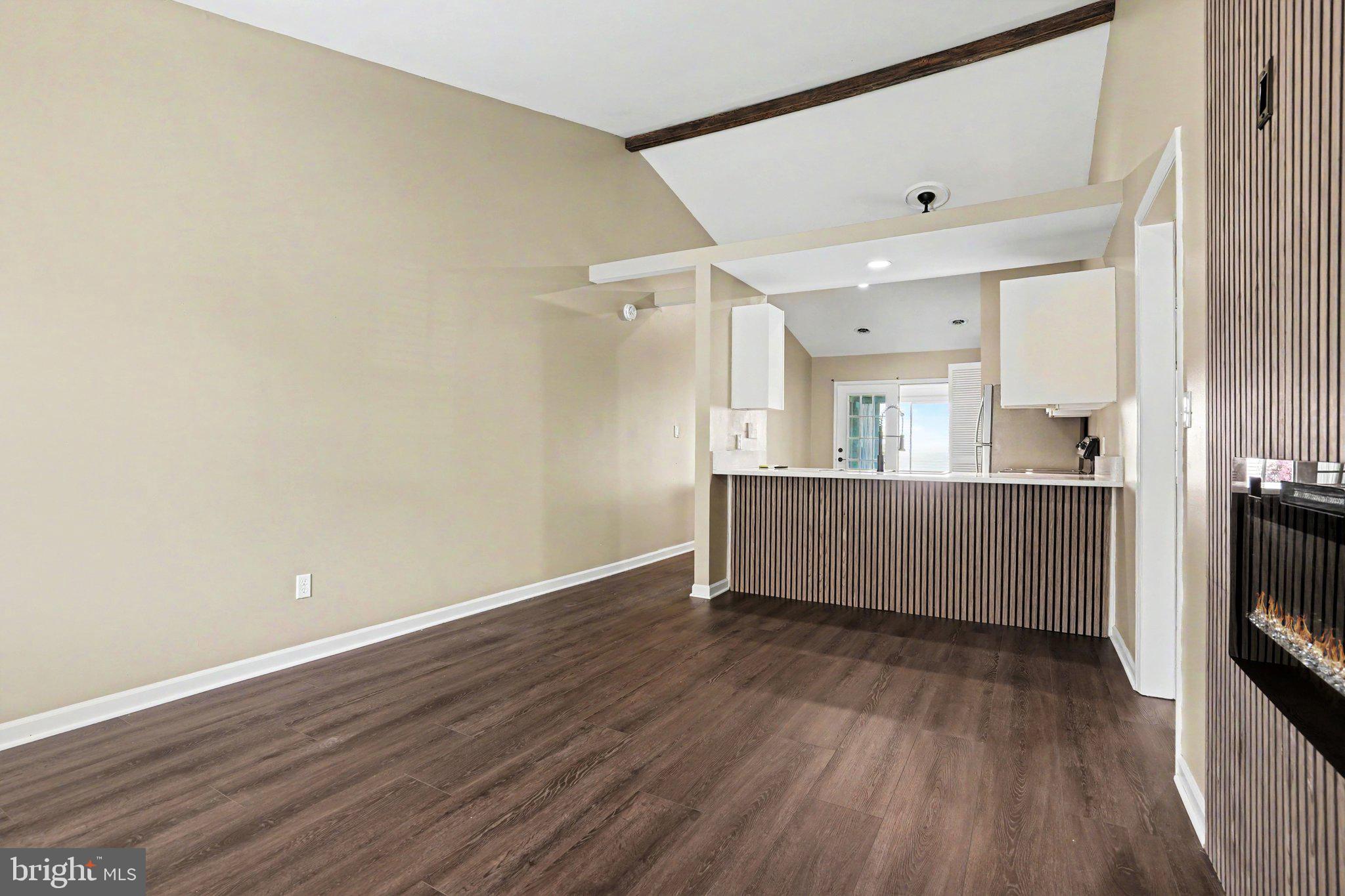 SOUTHPOINT - Residential