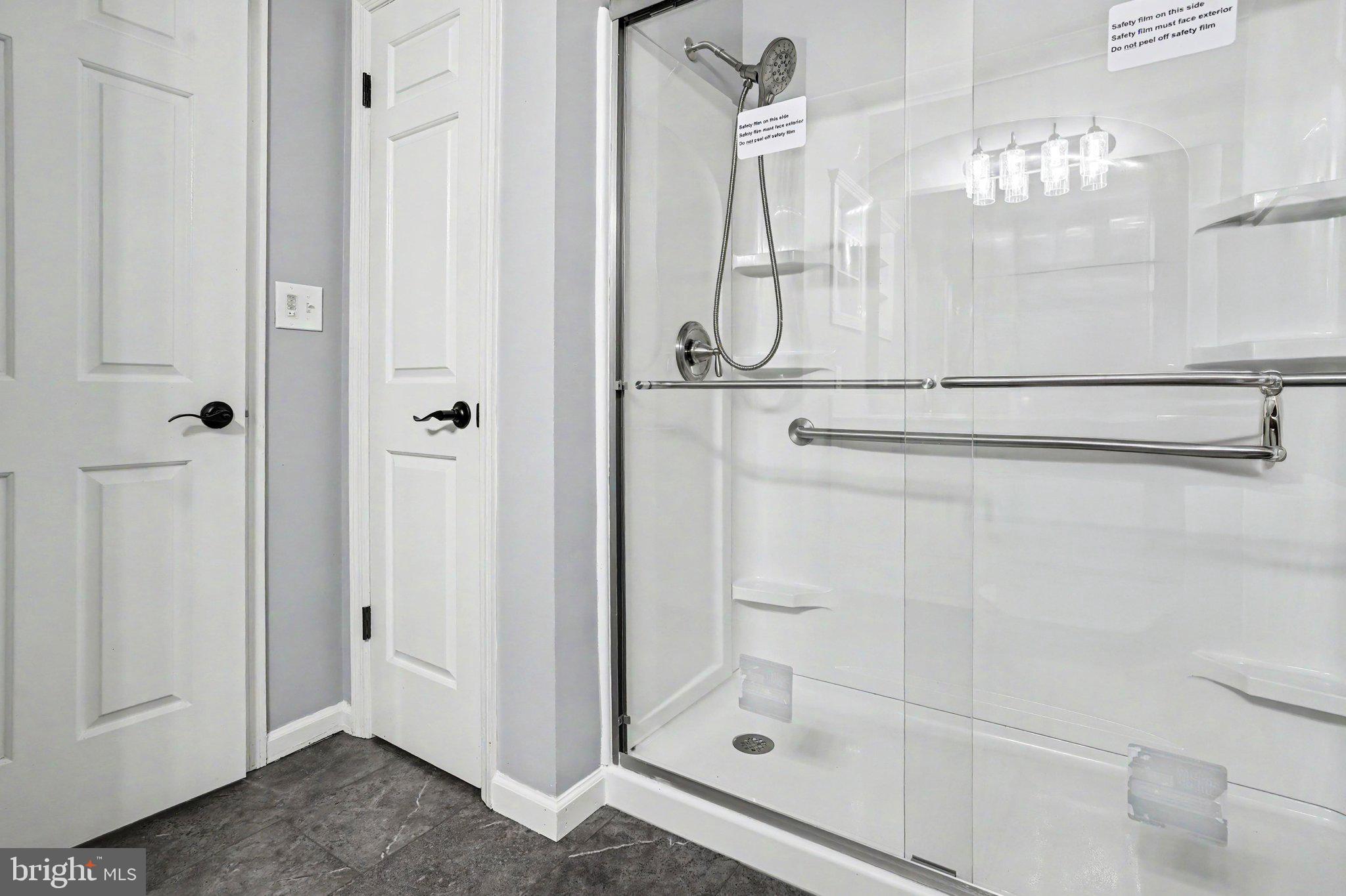 SOUTHPOINT - Residential