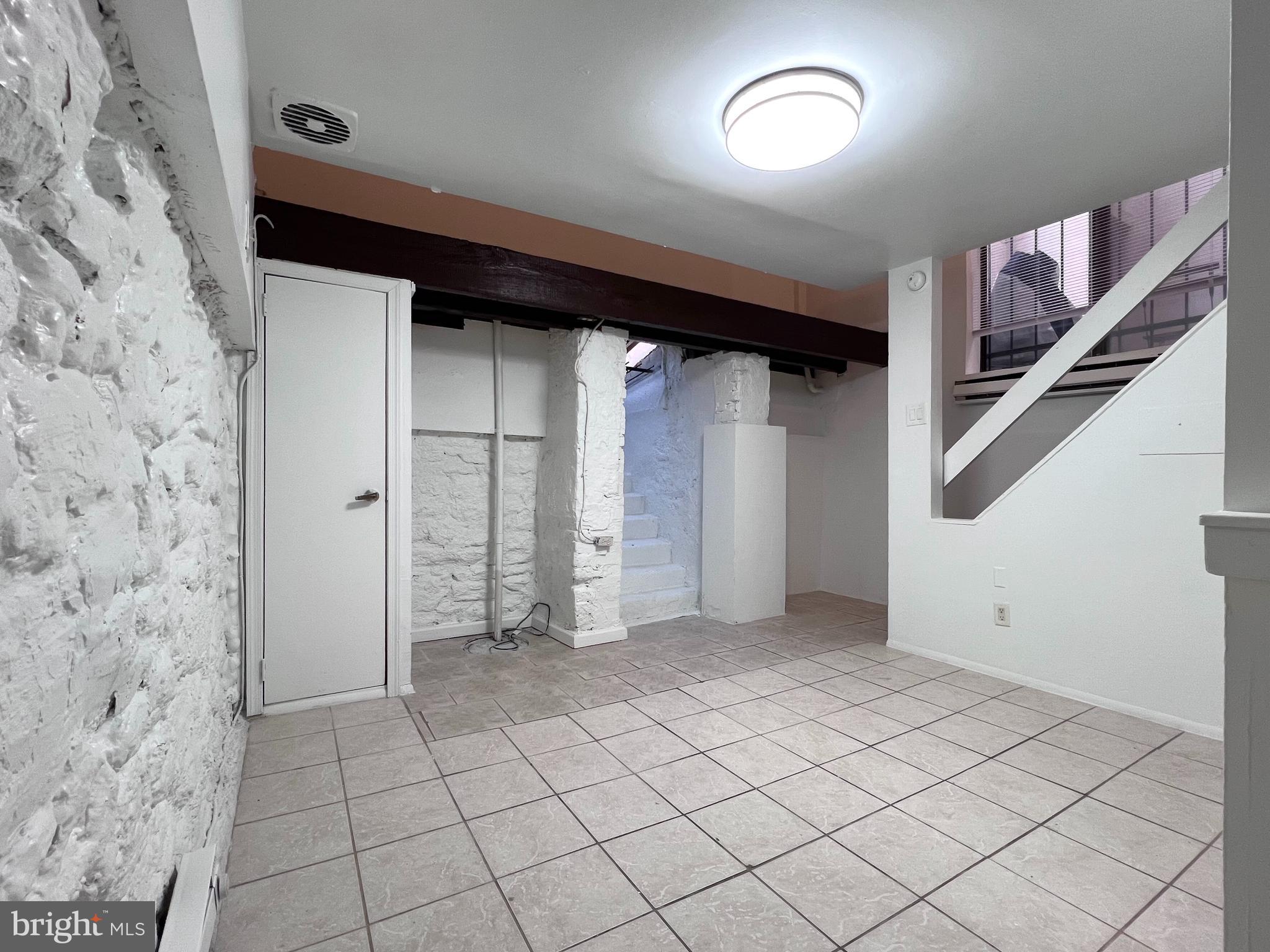 WASHINGTON SQ WEST - Residential Lease