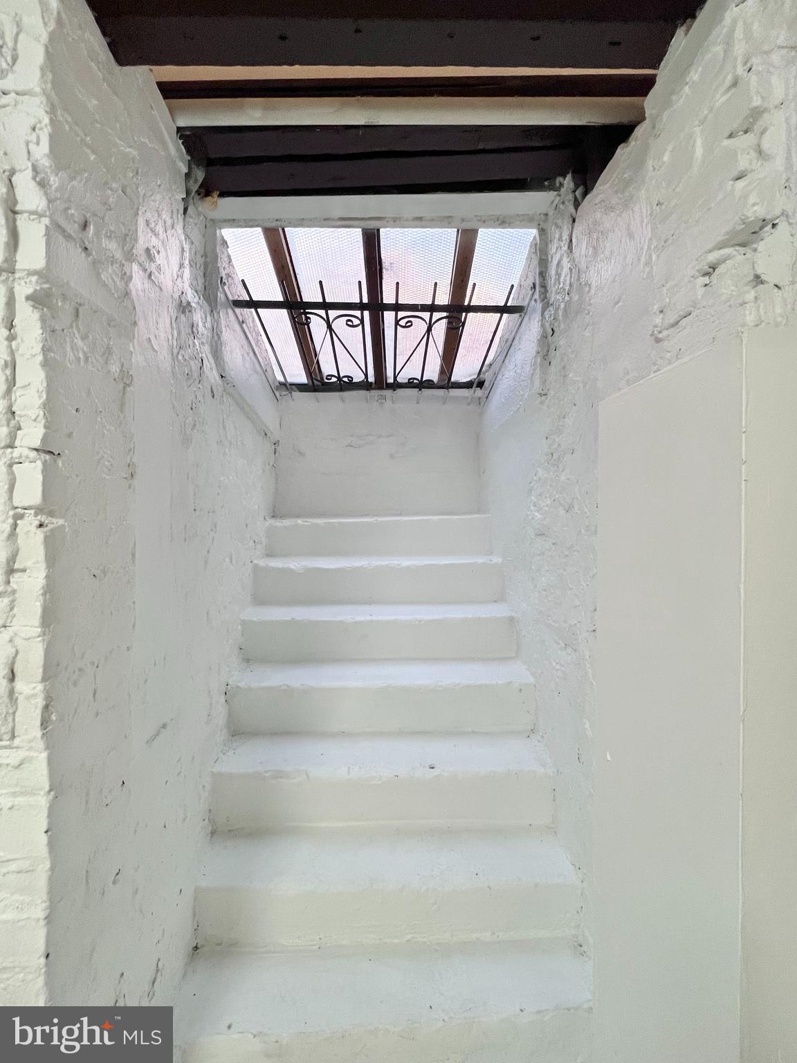 WASHINGTON SQ WEST - Residential Lease