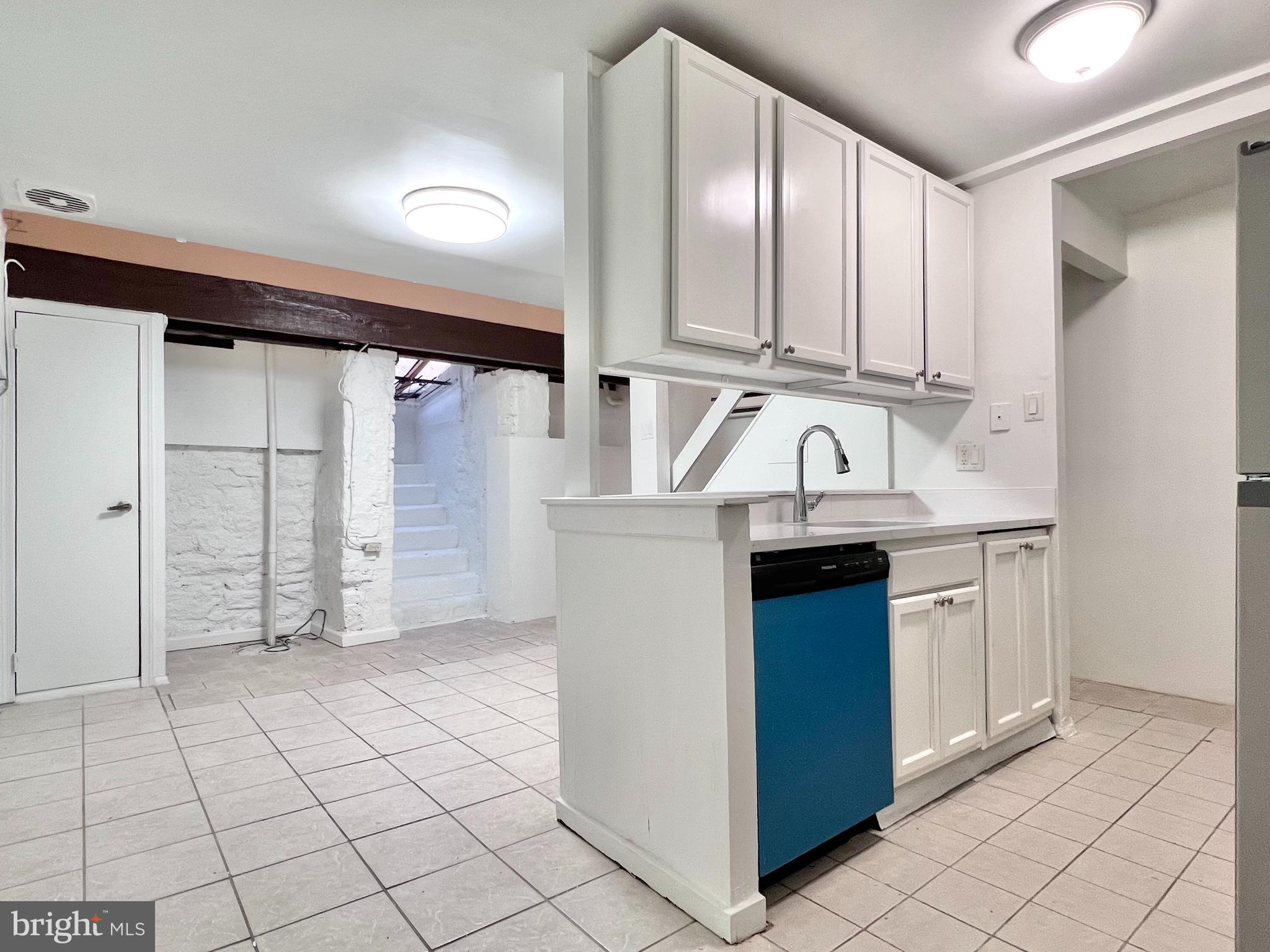 WASHINGTON SQ WEST - Residential Lease