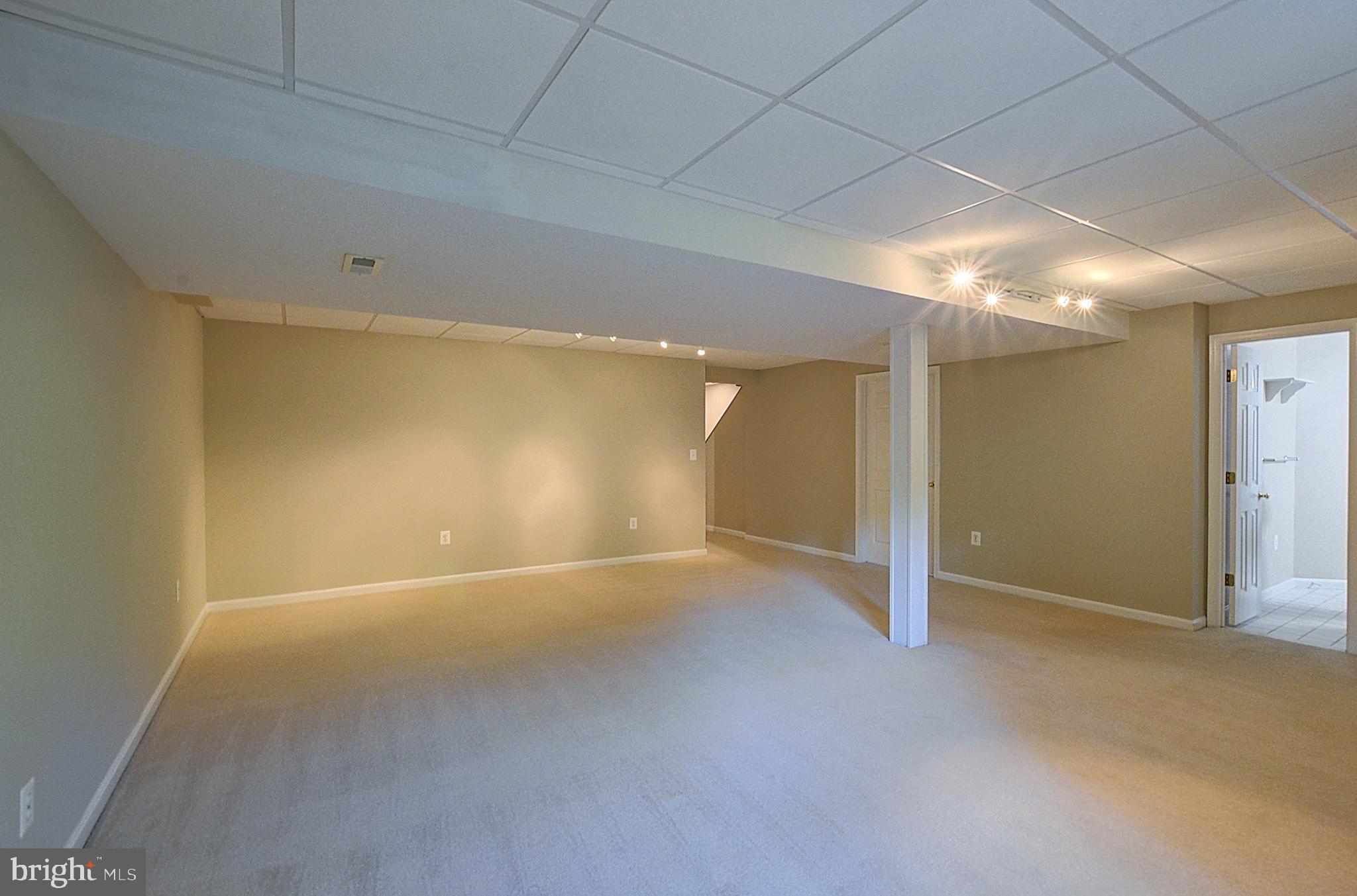 VILLAGE OF LONG REACH - Residential