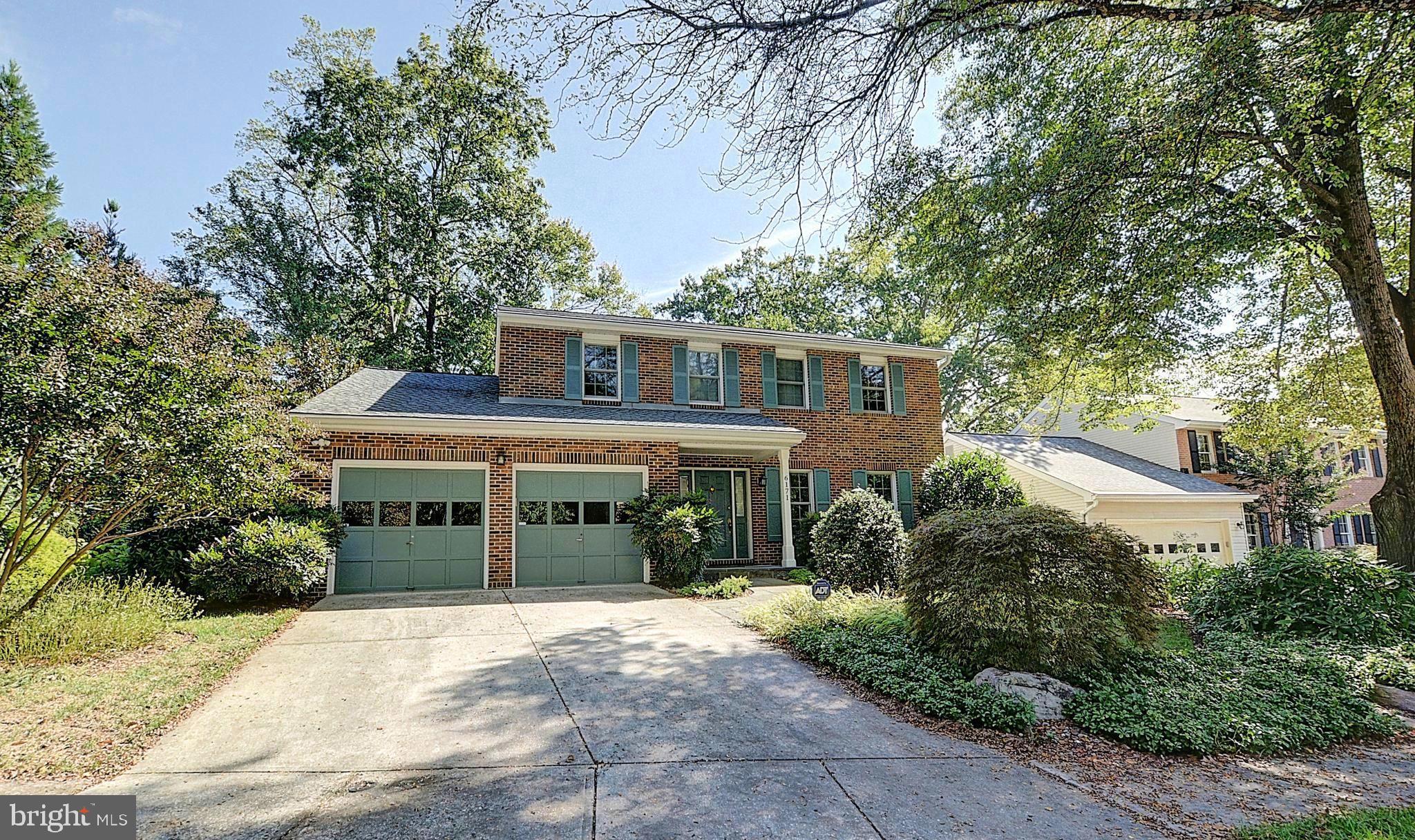 VILLAGE OF LONG REACH - Residential