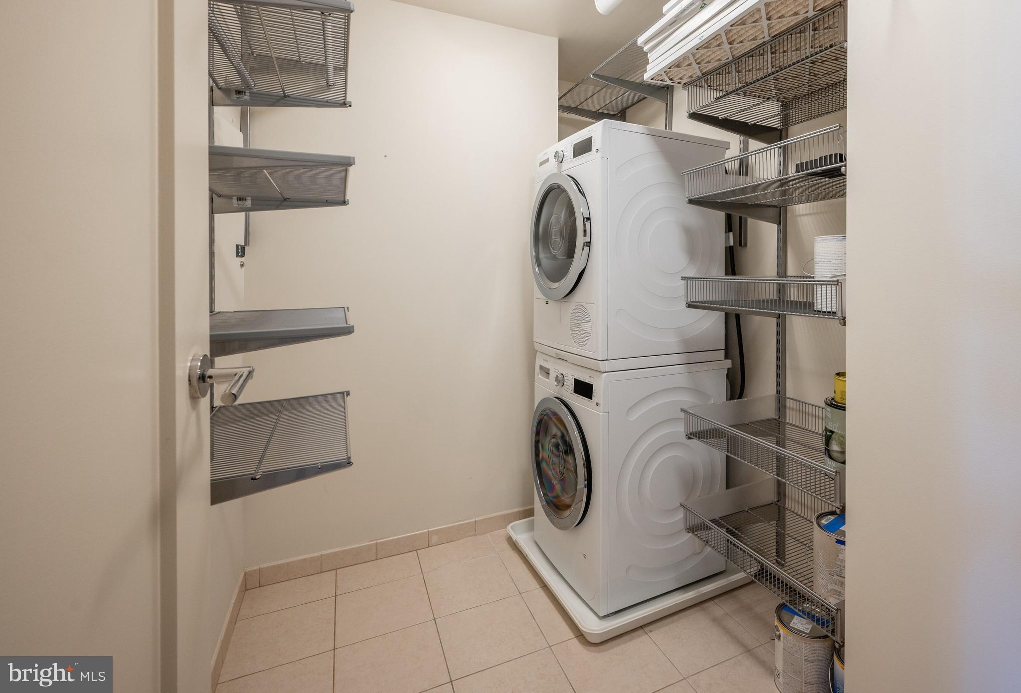 THE WATERVIEW - Residential