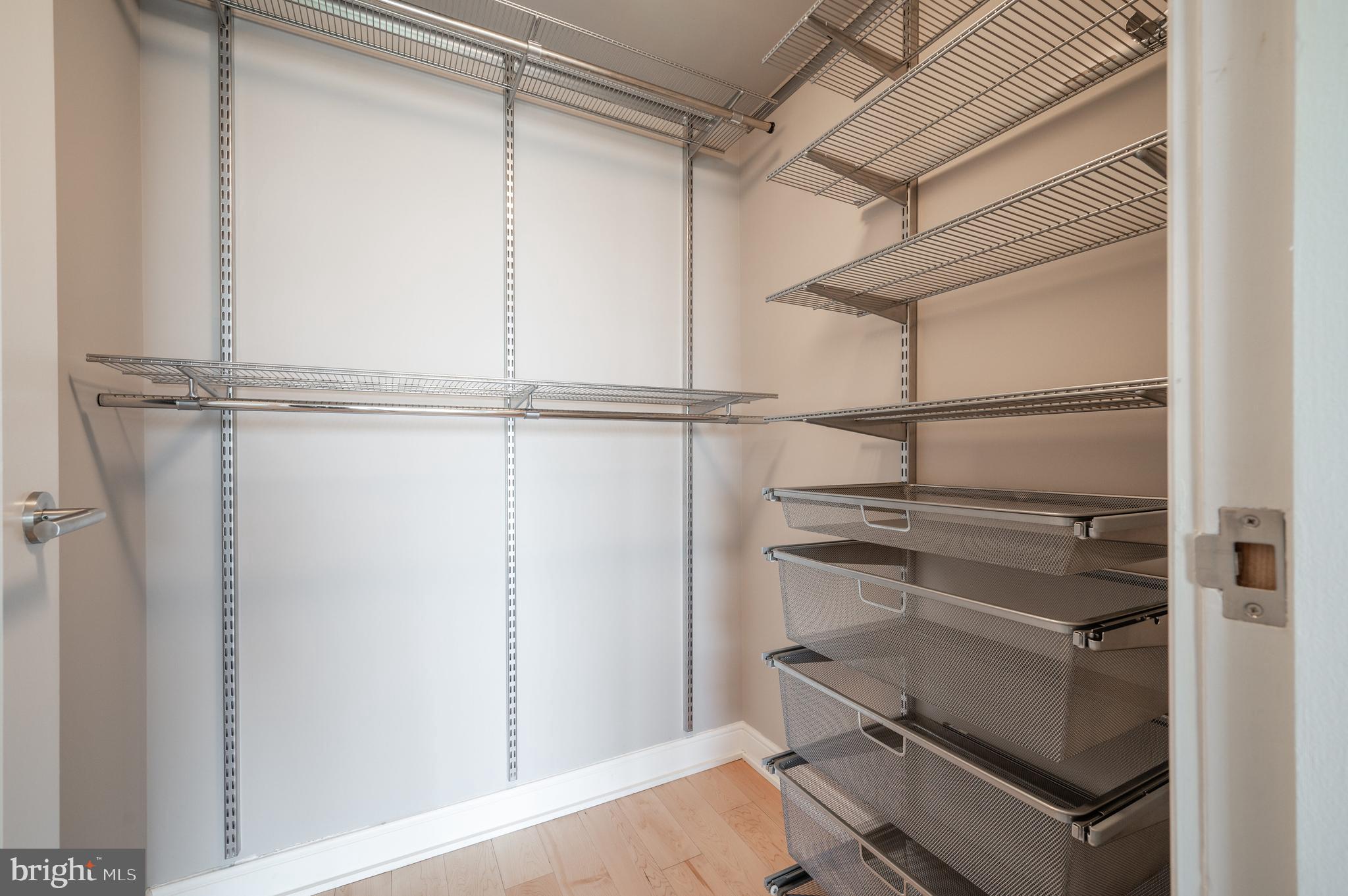 THE WATERVIEW - Residential