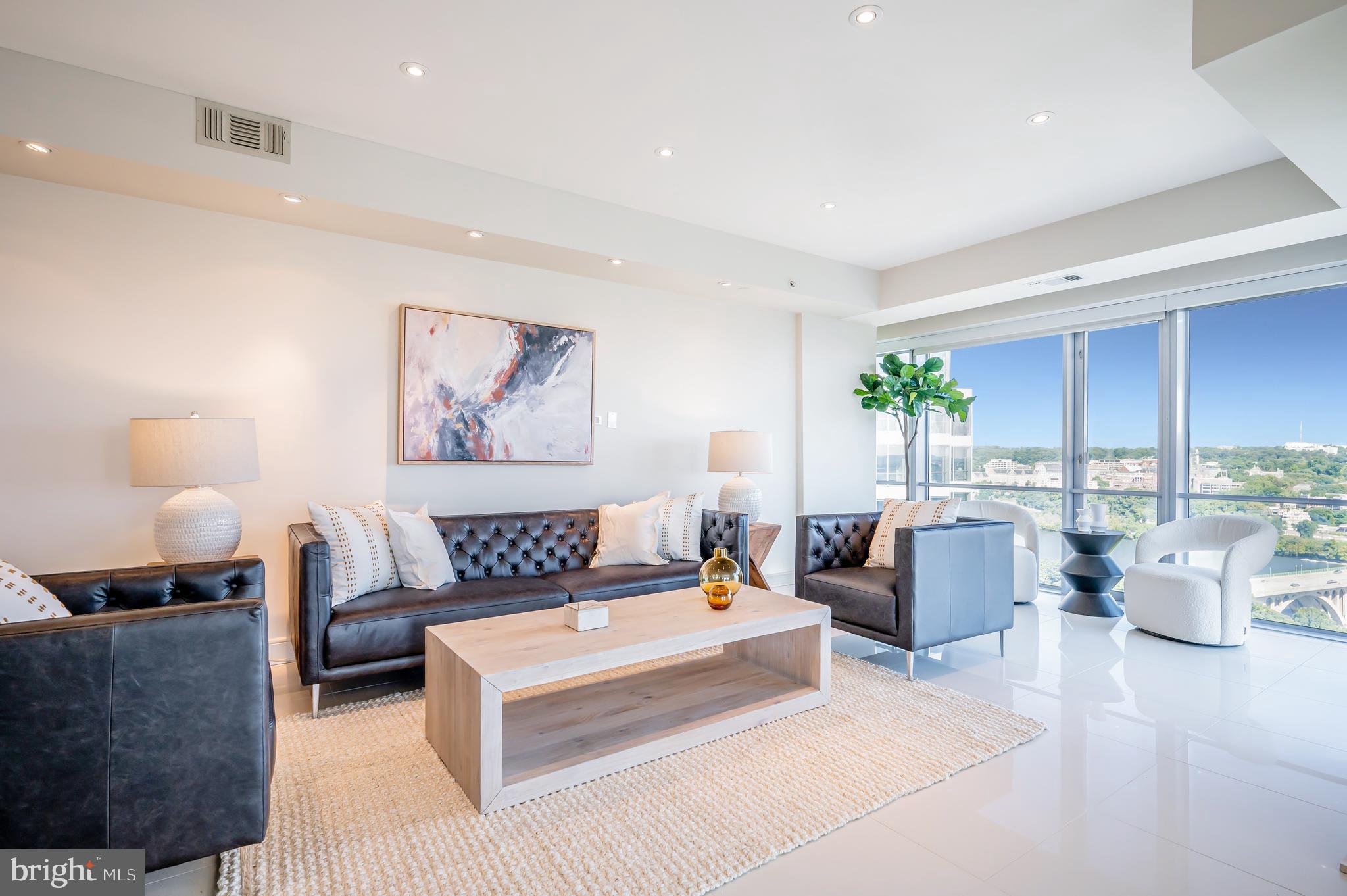 THE WATERVIEW - Residential