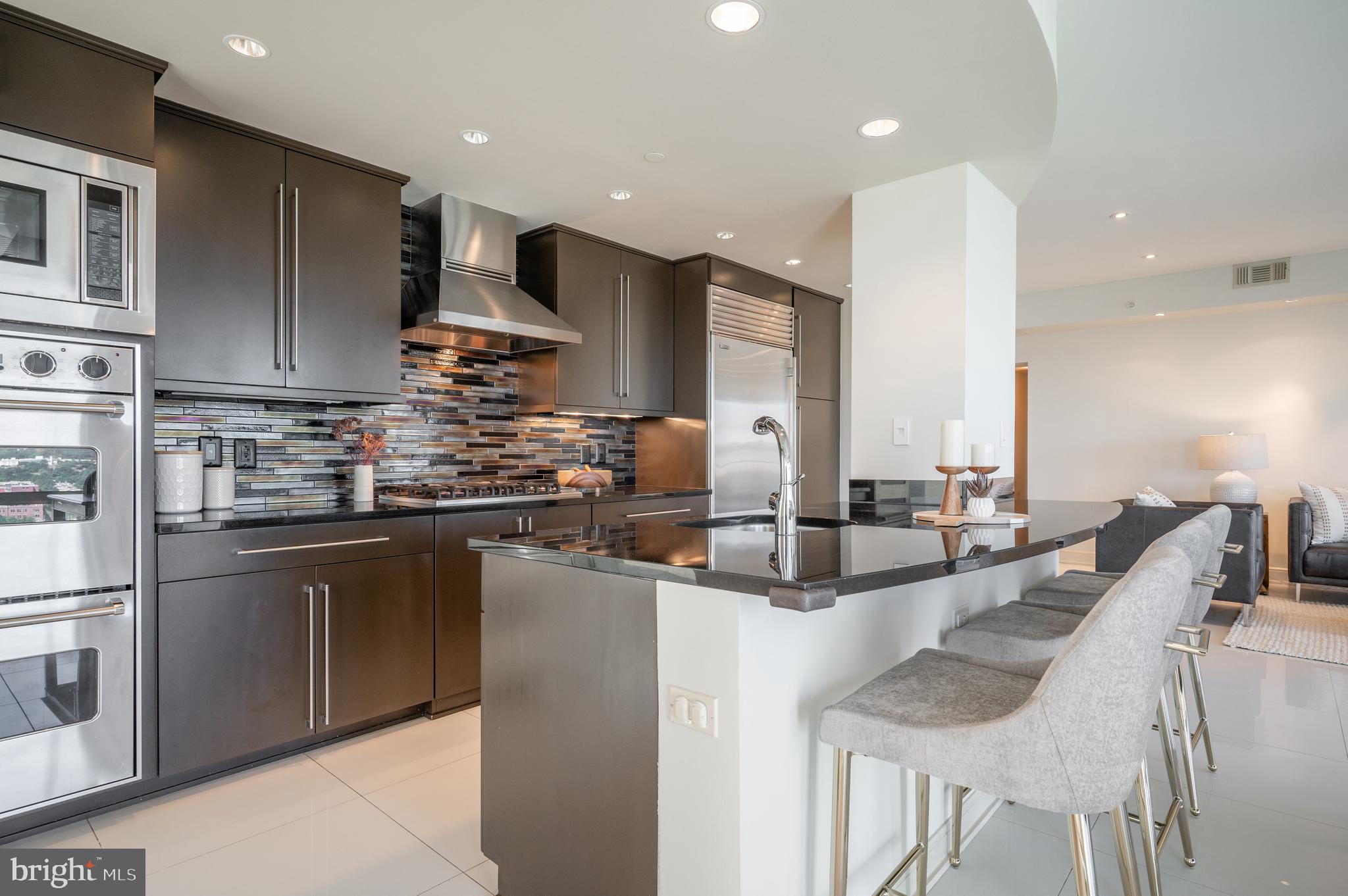 THE WATERVIEW - Residential