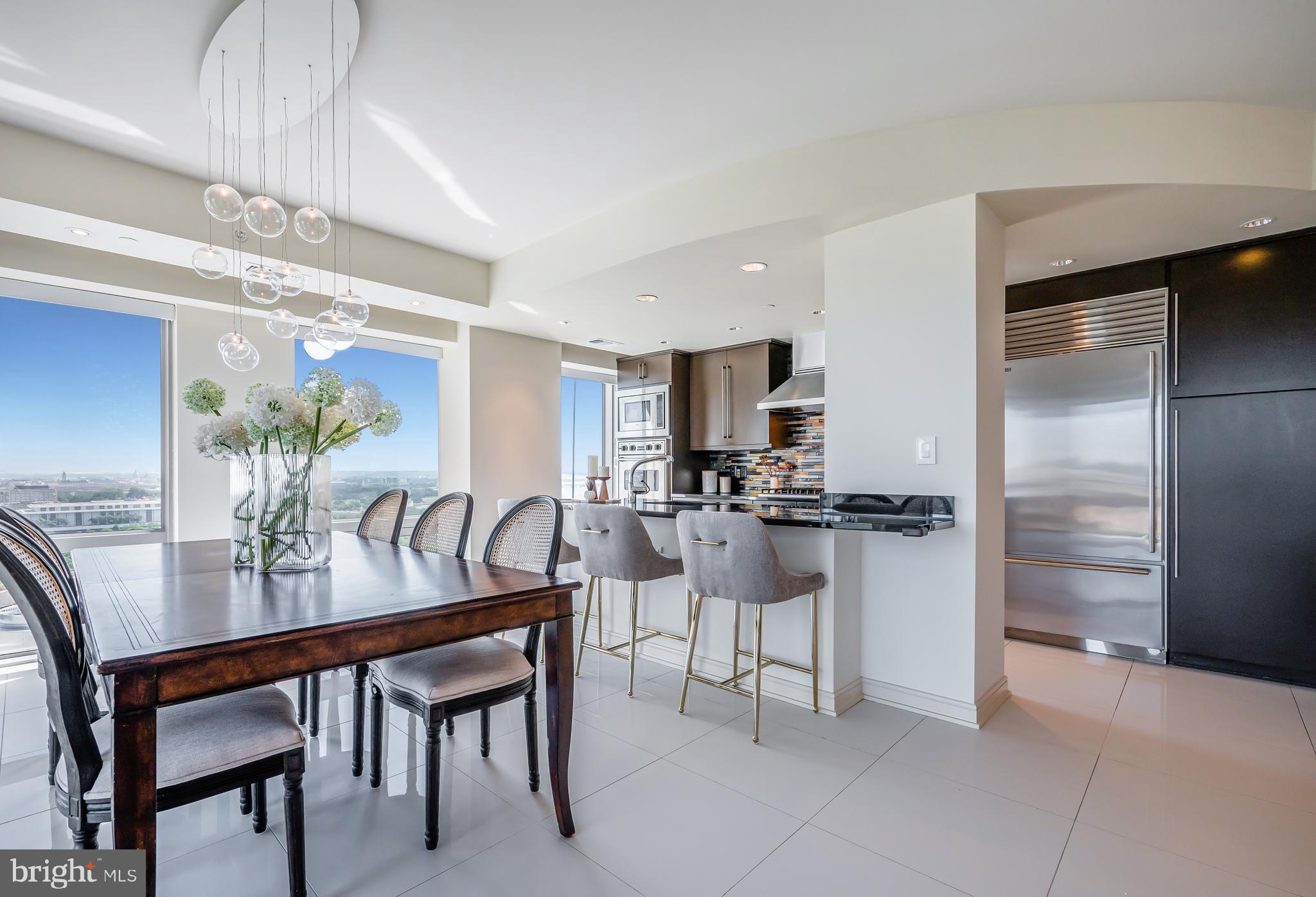 THE WATERVIEW - Residential