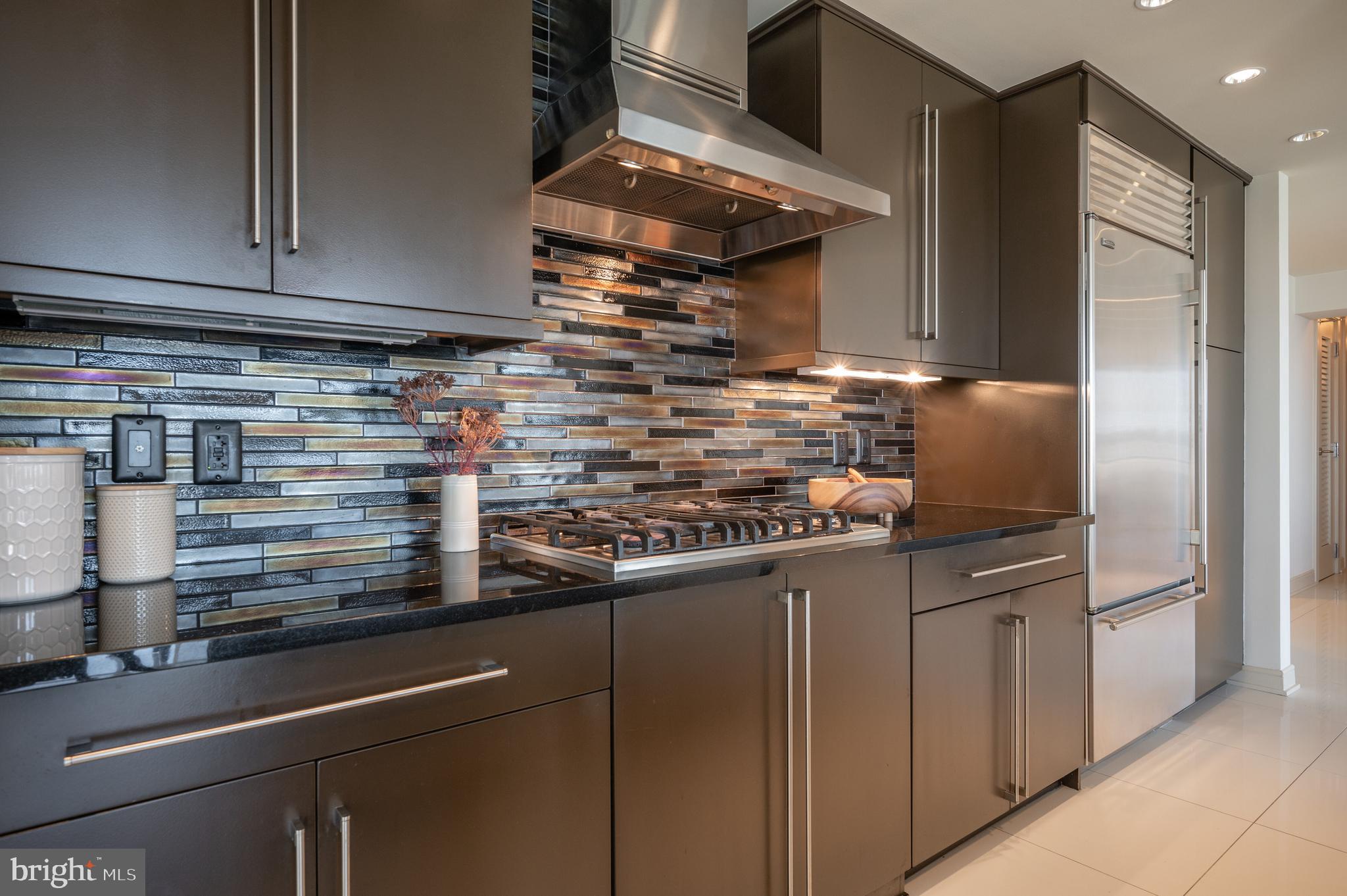 THE WATERVIEW - Residential