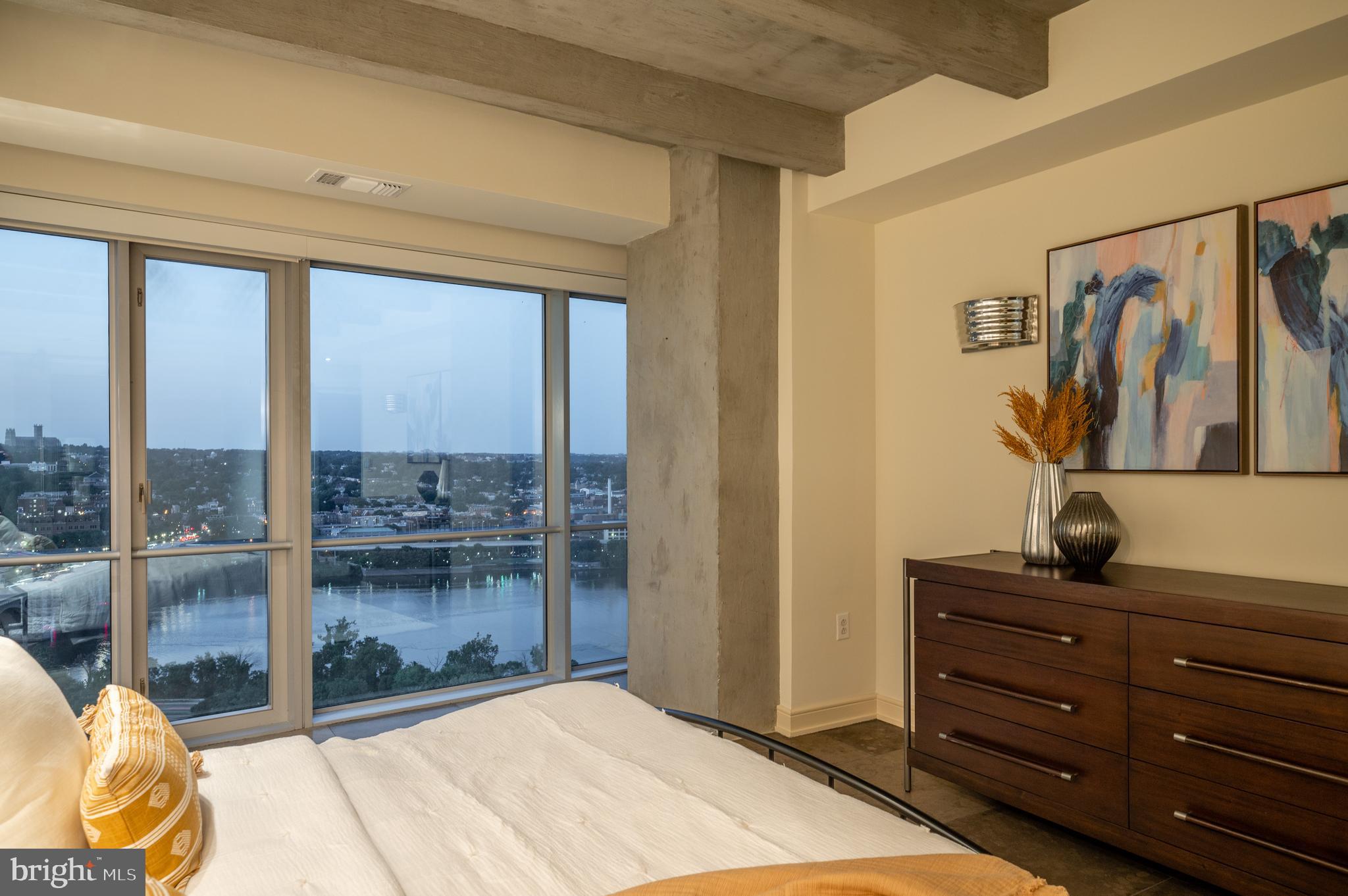 THE WATERVIEW - Residential