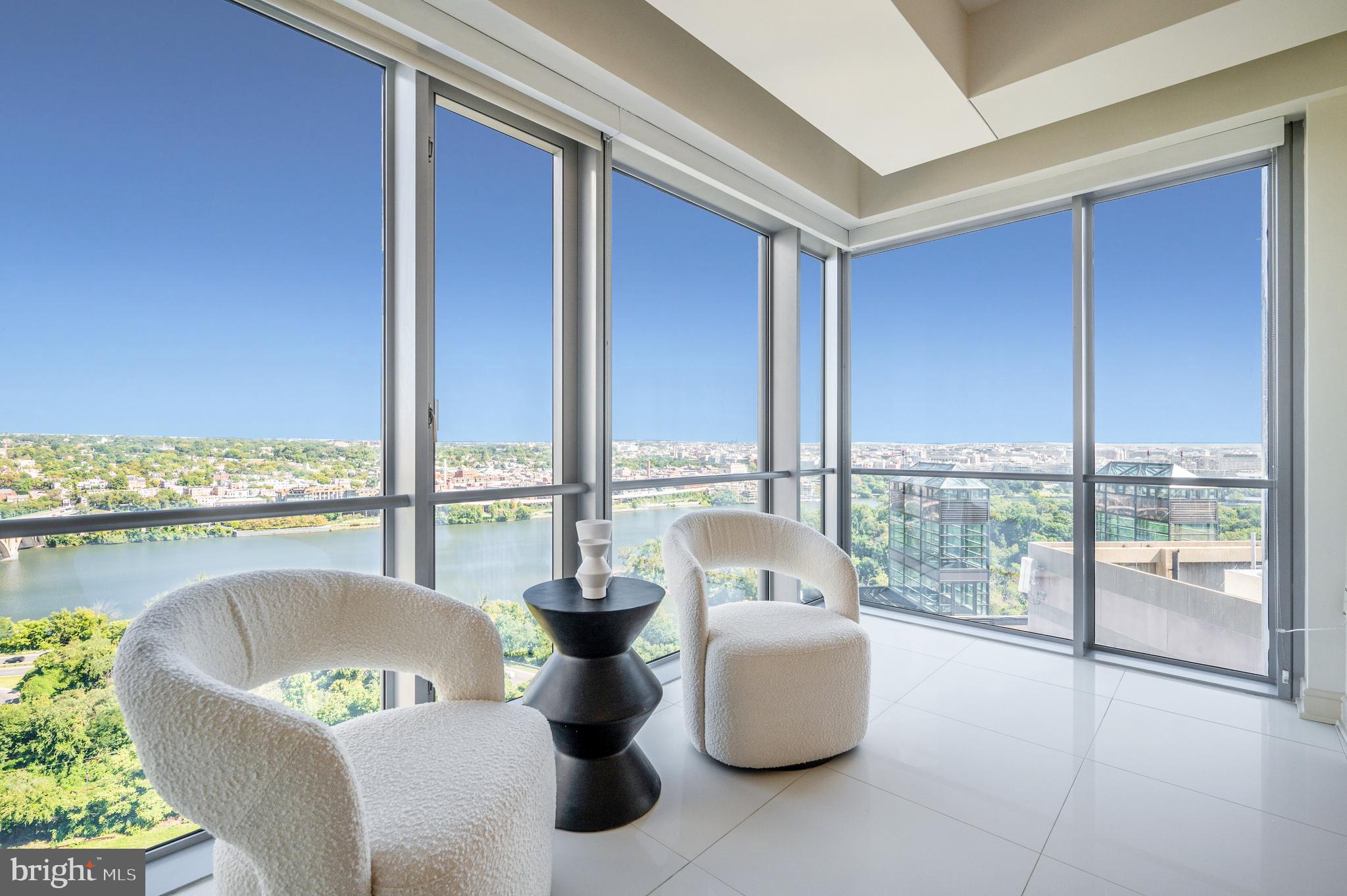 THE WATERVIEW - Residential