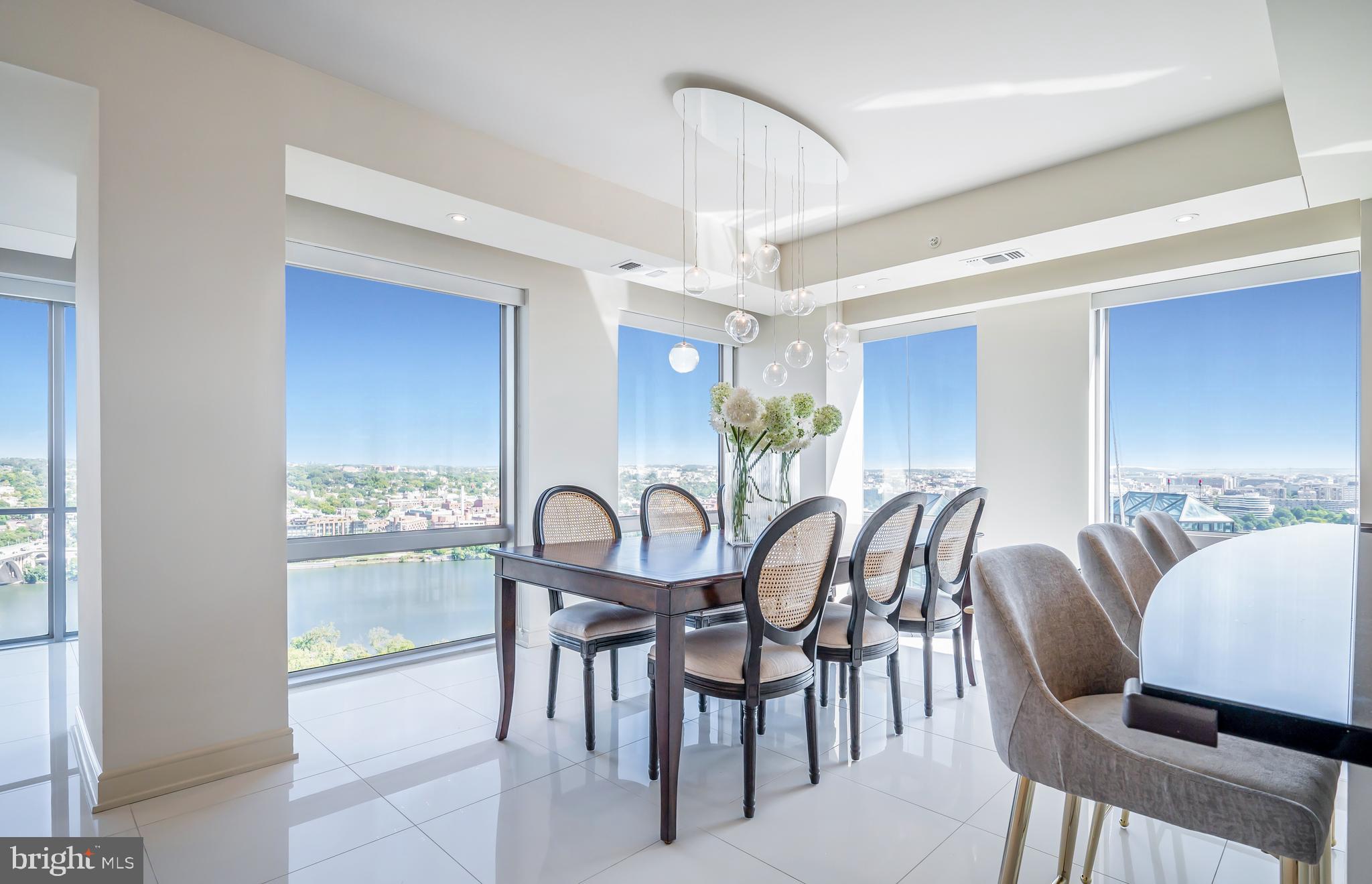 THE WATERVIEW - Residential