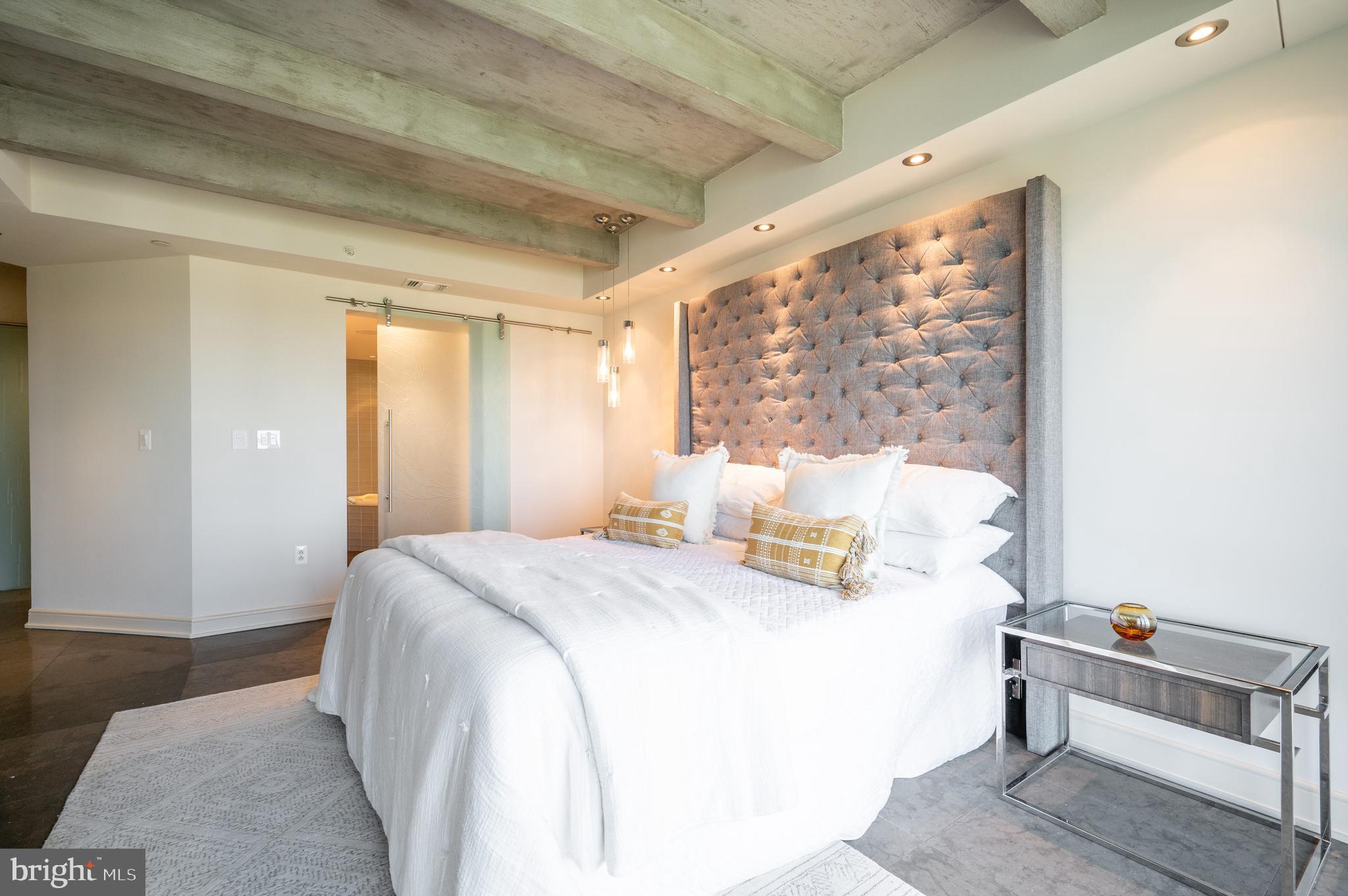 THE WATERVIEW - Residential