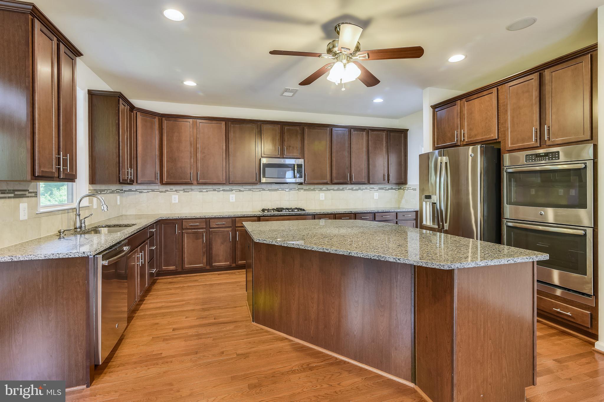 STONE RIDGE - Residential