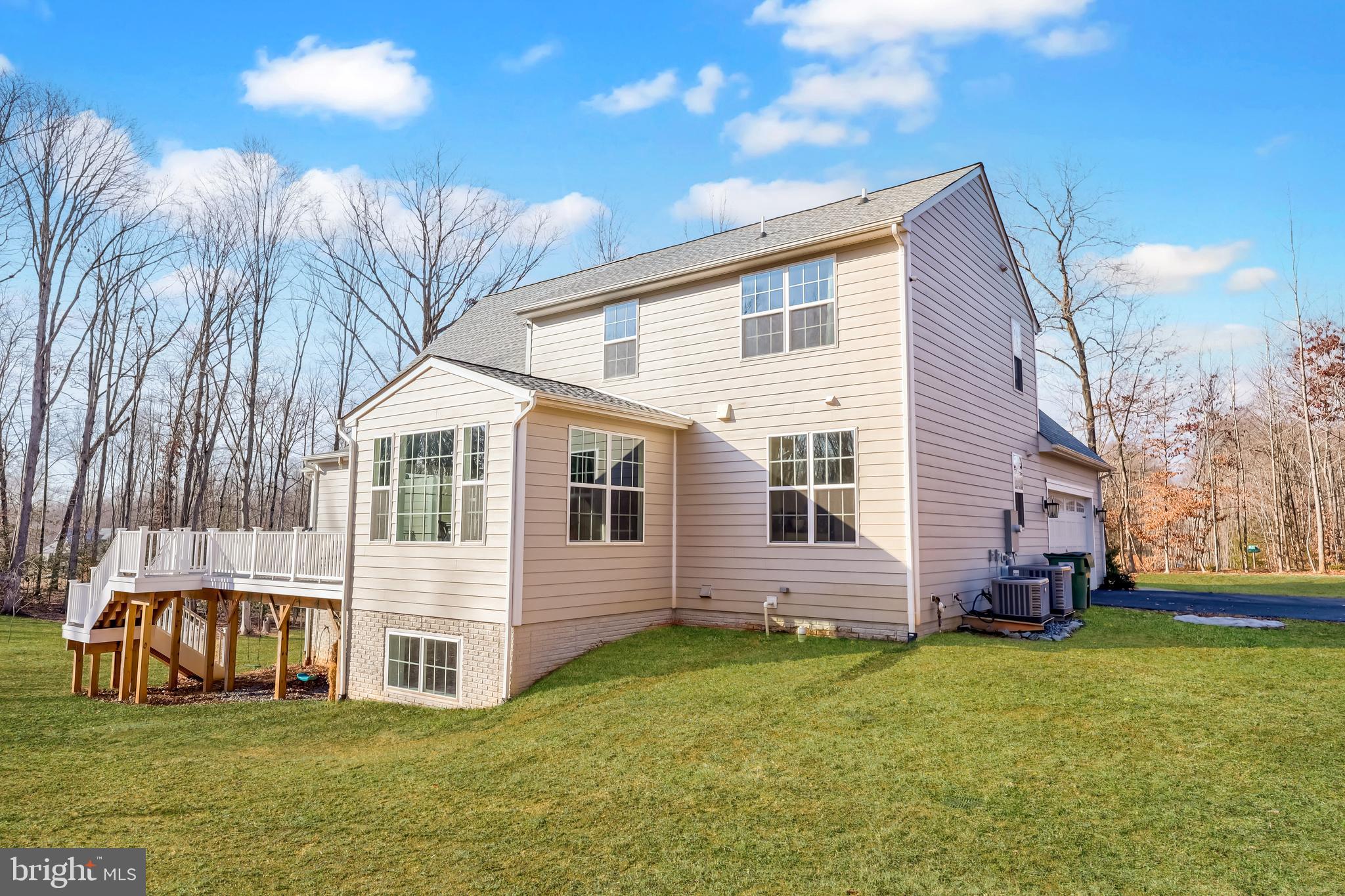 SHERWOOD ON THE RIVER - Residential