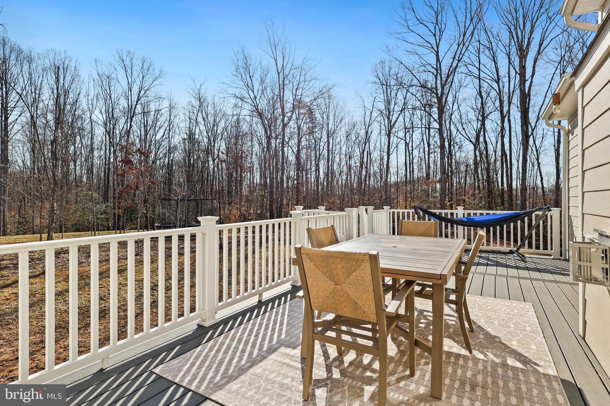 SHERWOOD ON THE RIVER - Residential