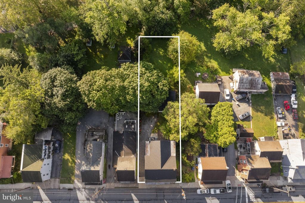 Photo of 93 E Main Street, ADAMSTOWN, PA 19501 (MLS # PALA2077468)