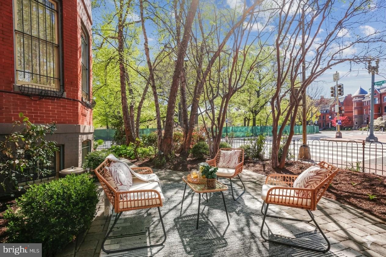 LOGAN CIRCLE - Residential