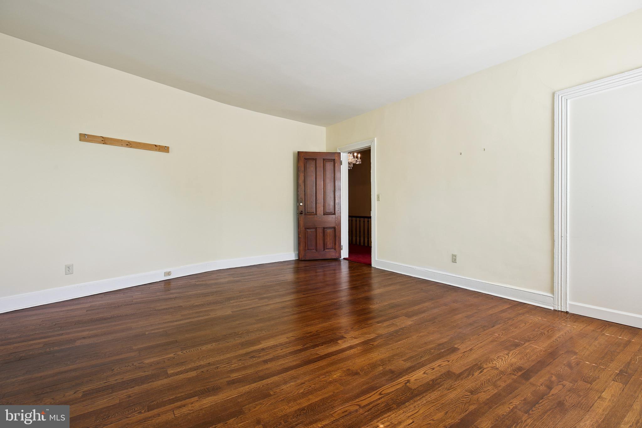 LOGAN CIRCLE - Residential