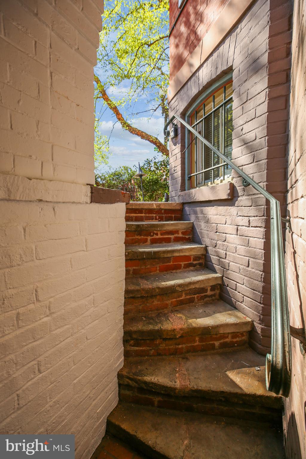 LOGAN CIRCLE - Residential