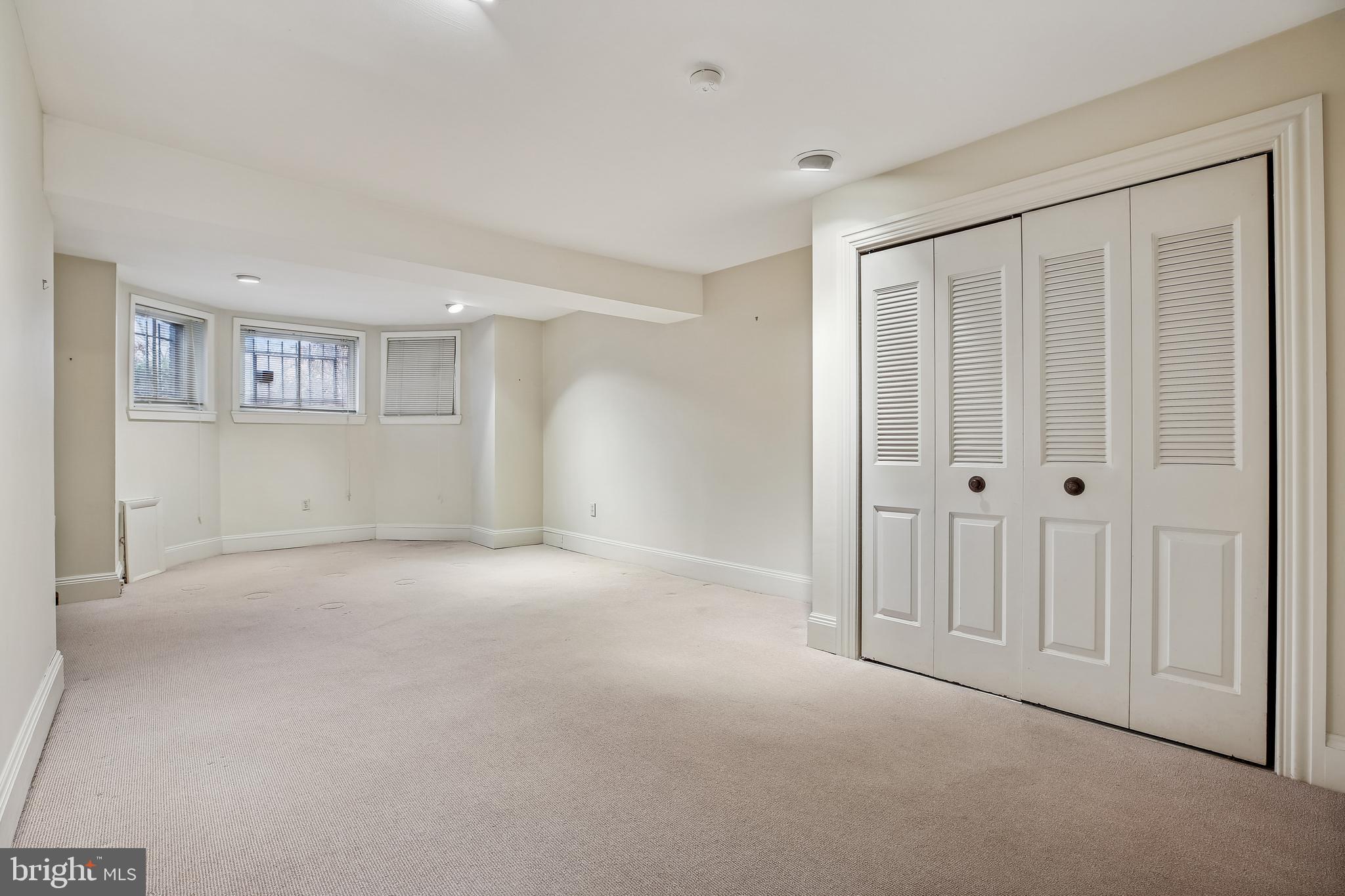 LOGAN CIRCLE - Residential