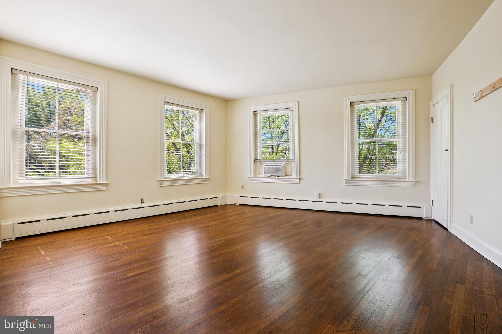 LOGAN CIRCLE - Residential