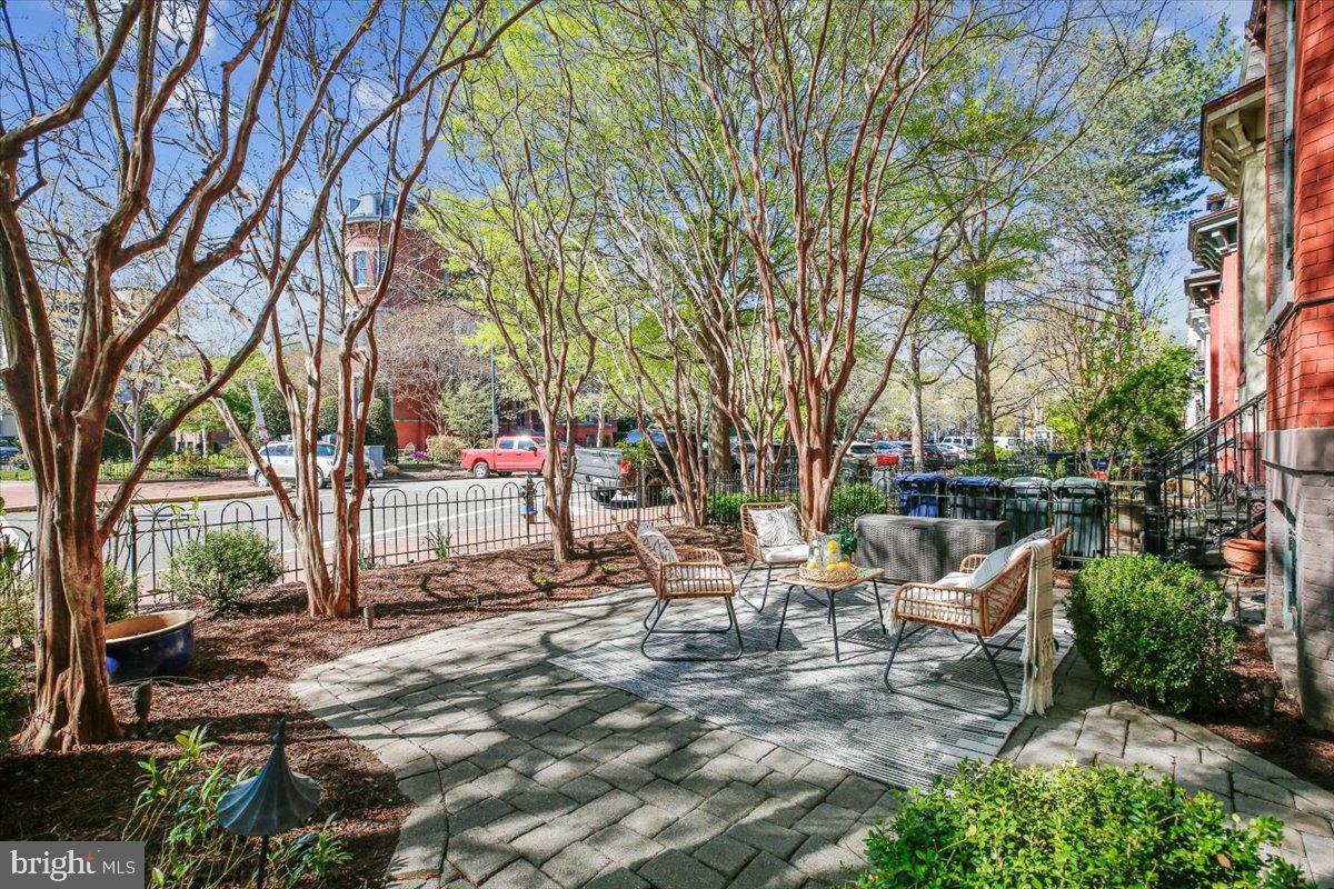 LOGAN CIRCLE - Residential