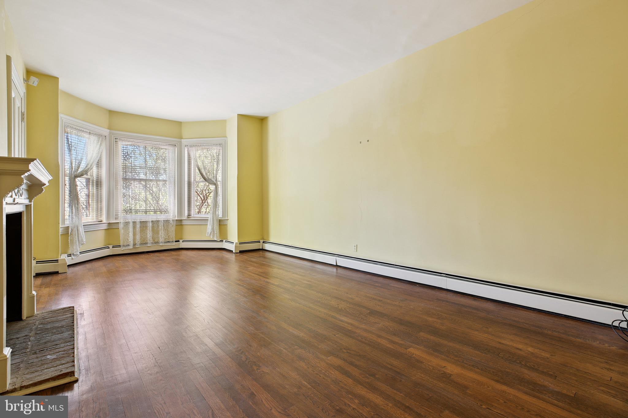 LOGAN CIRCLE - Residential
