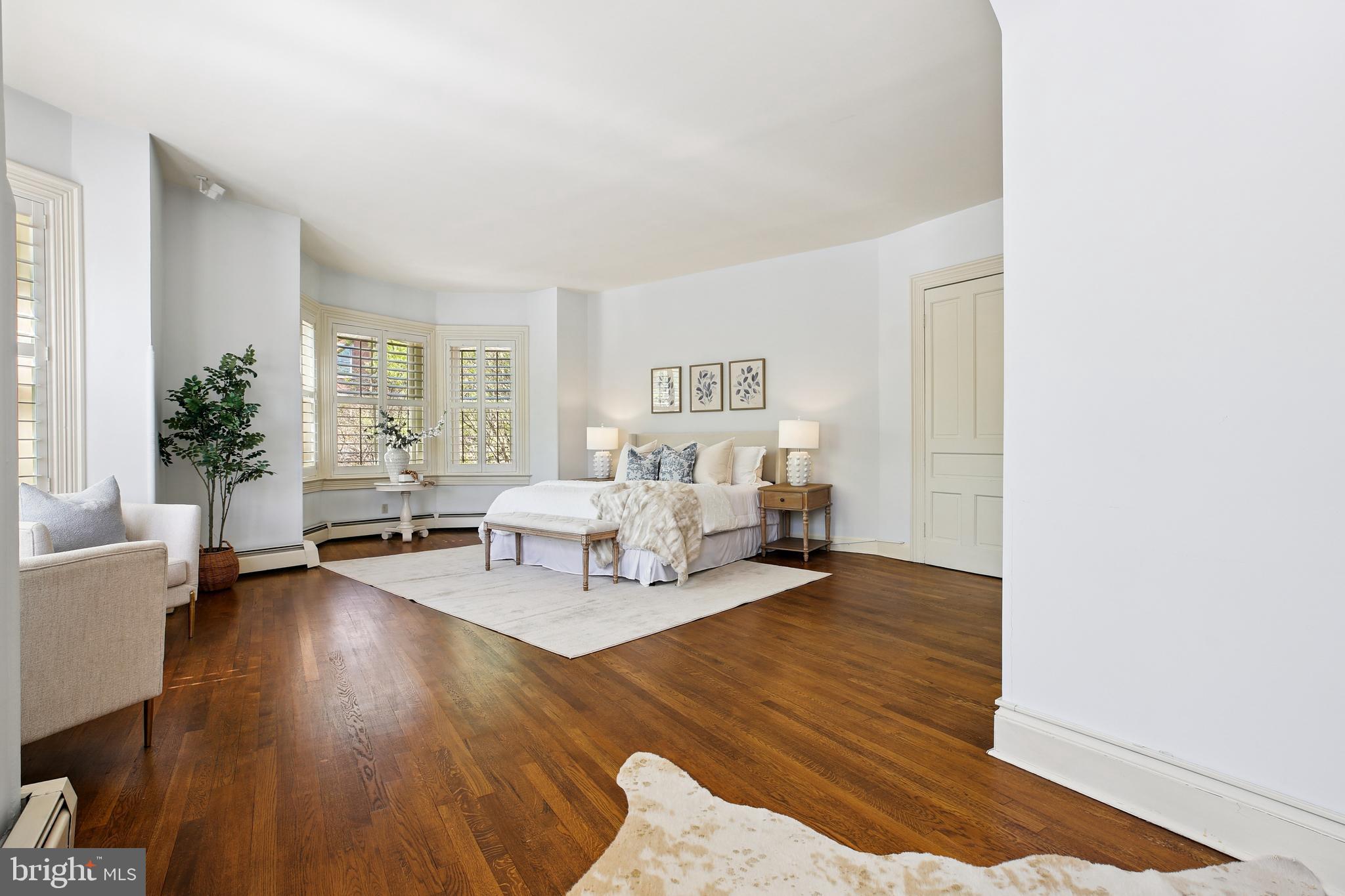 LOGAN CIRCLE - Residential