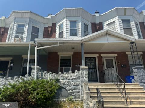 Welcome to this 3 bedroom, 1 bathroom row home offering space, potential, and opportunity to make it your own.
Step inside you are greeted with a nice size living room, separate dining area, and a full kitchen, all on the main floor. Upstairs, you'll find 3 nice sized bedrooms and a full hall bathroom.
The full basement provides additional storage. Whether you're a buyer, investor, or looking to add to your rental portfolio, this home is ready for your vision.
Located in a convenient West Philadelphia neighborhood close to public transportation, shopping, and schools. Don't miss this great opportunity to own or invest.