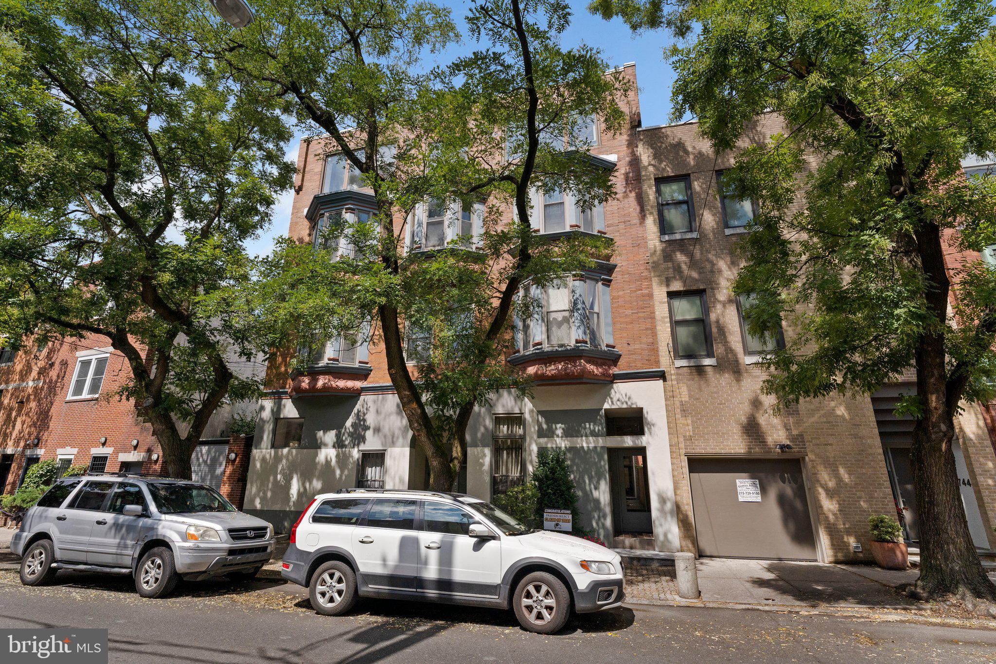 QUEEN VILLAGE - Residential