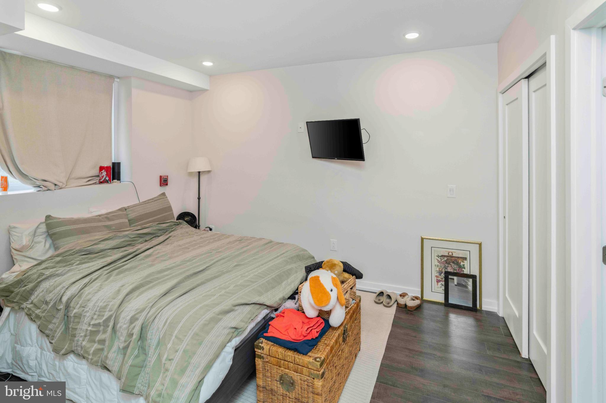 POINT BREEZE - Residential Income