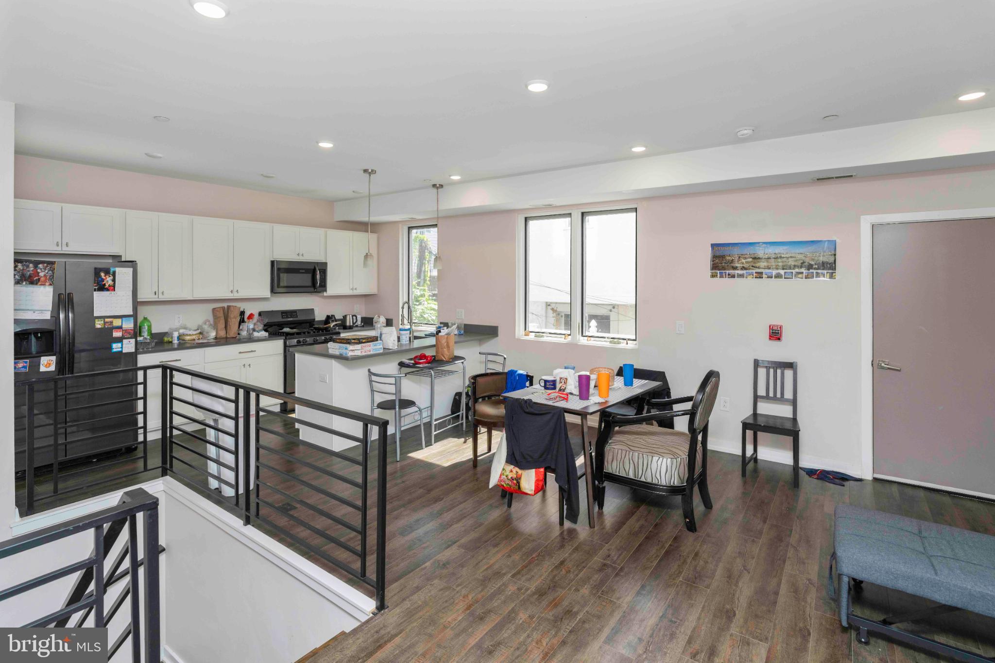 POINT BREEZE - Residential Income