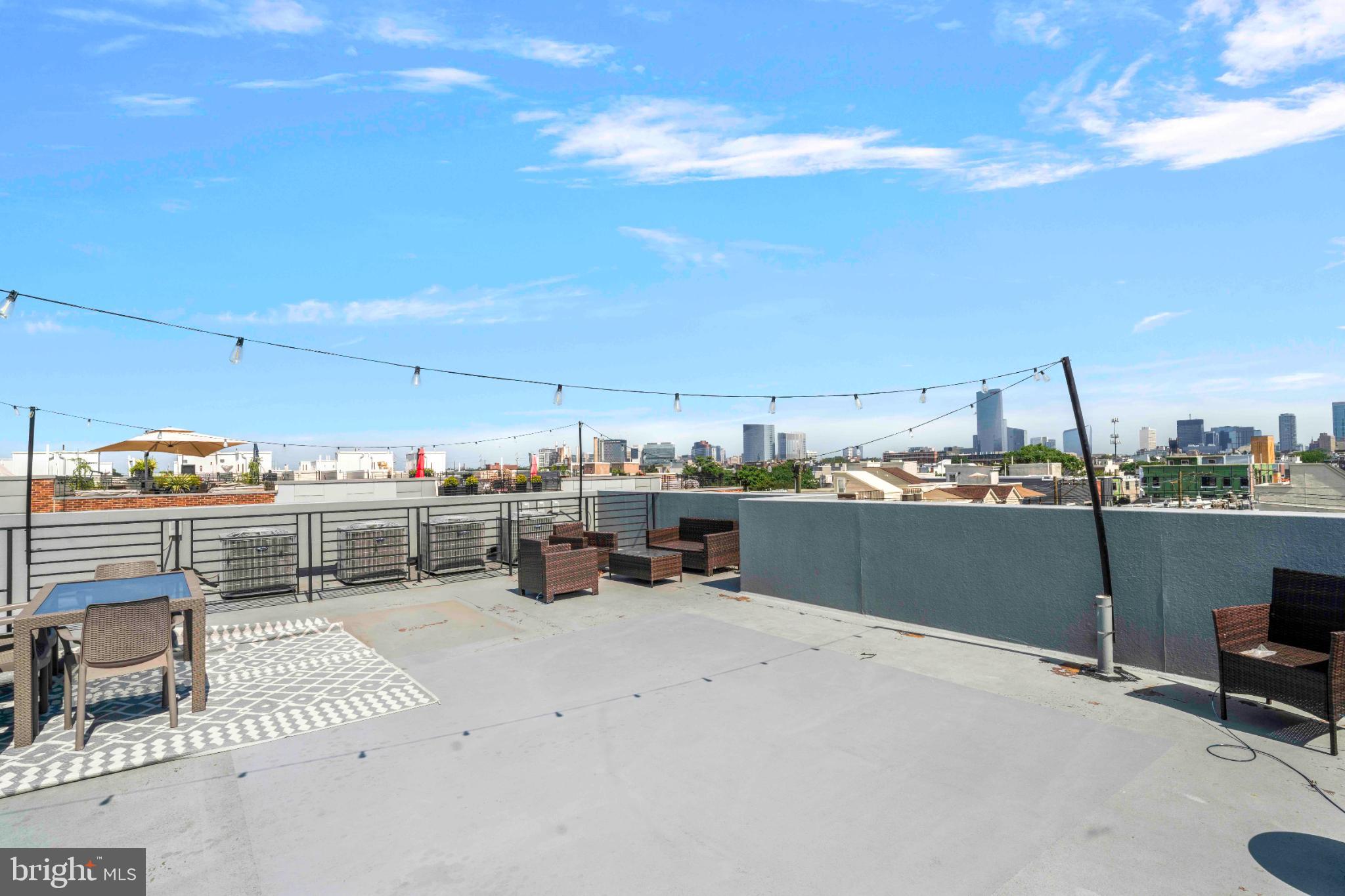 POINT BREEZE - Residential Income