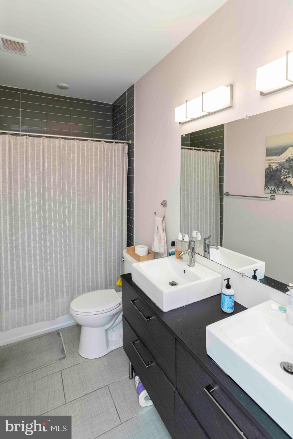 POINT BREEZE - Residential Income