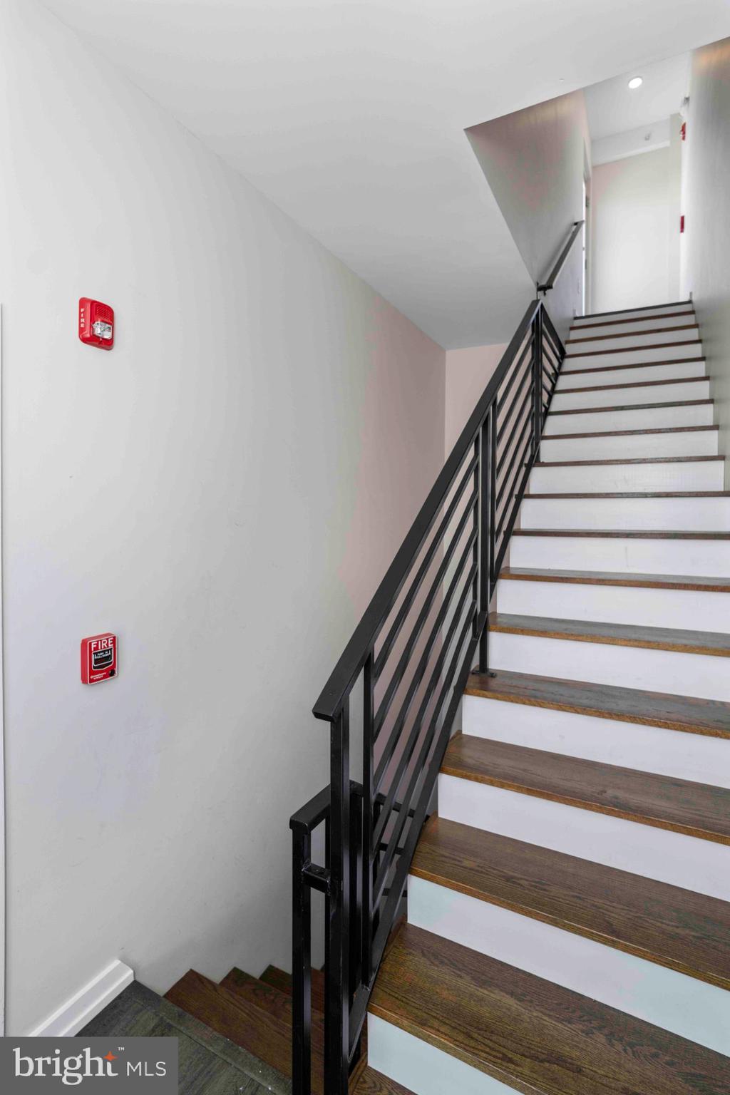 POINT BREEZE - Residential Income