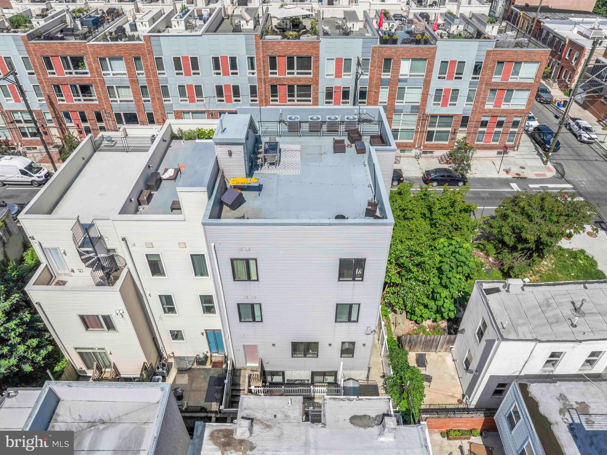 POINT BREEZE - Residential Income