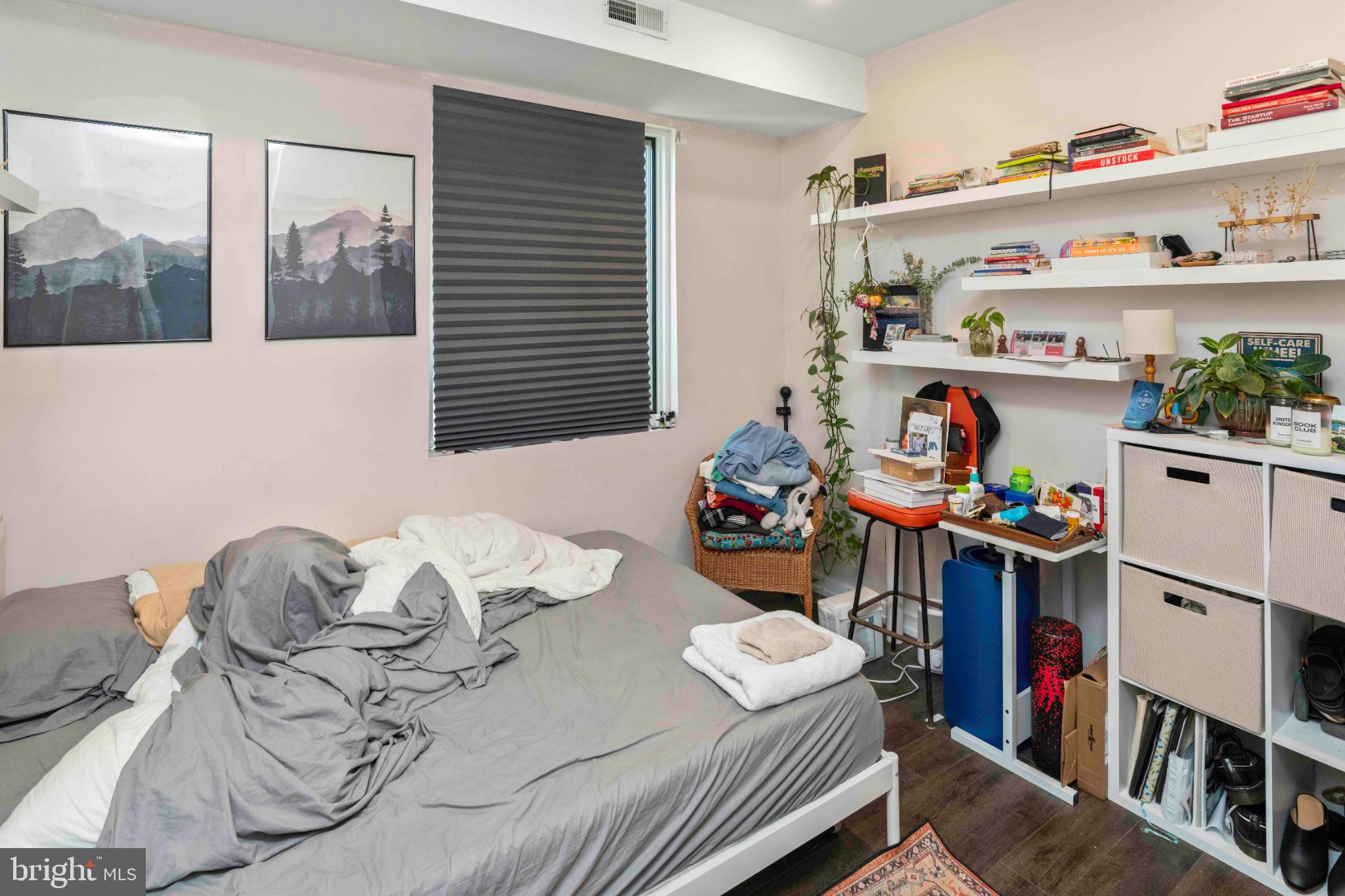 POINT BREEZE - Residential Income