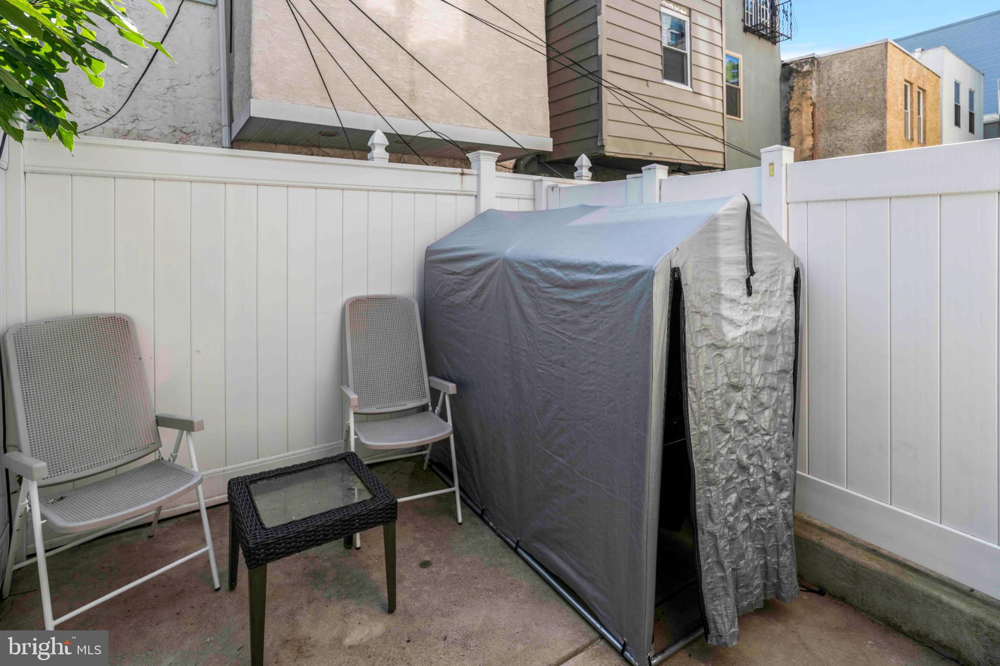 POINT BREEZE - Residential Income