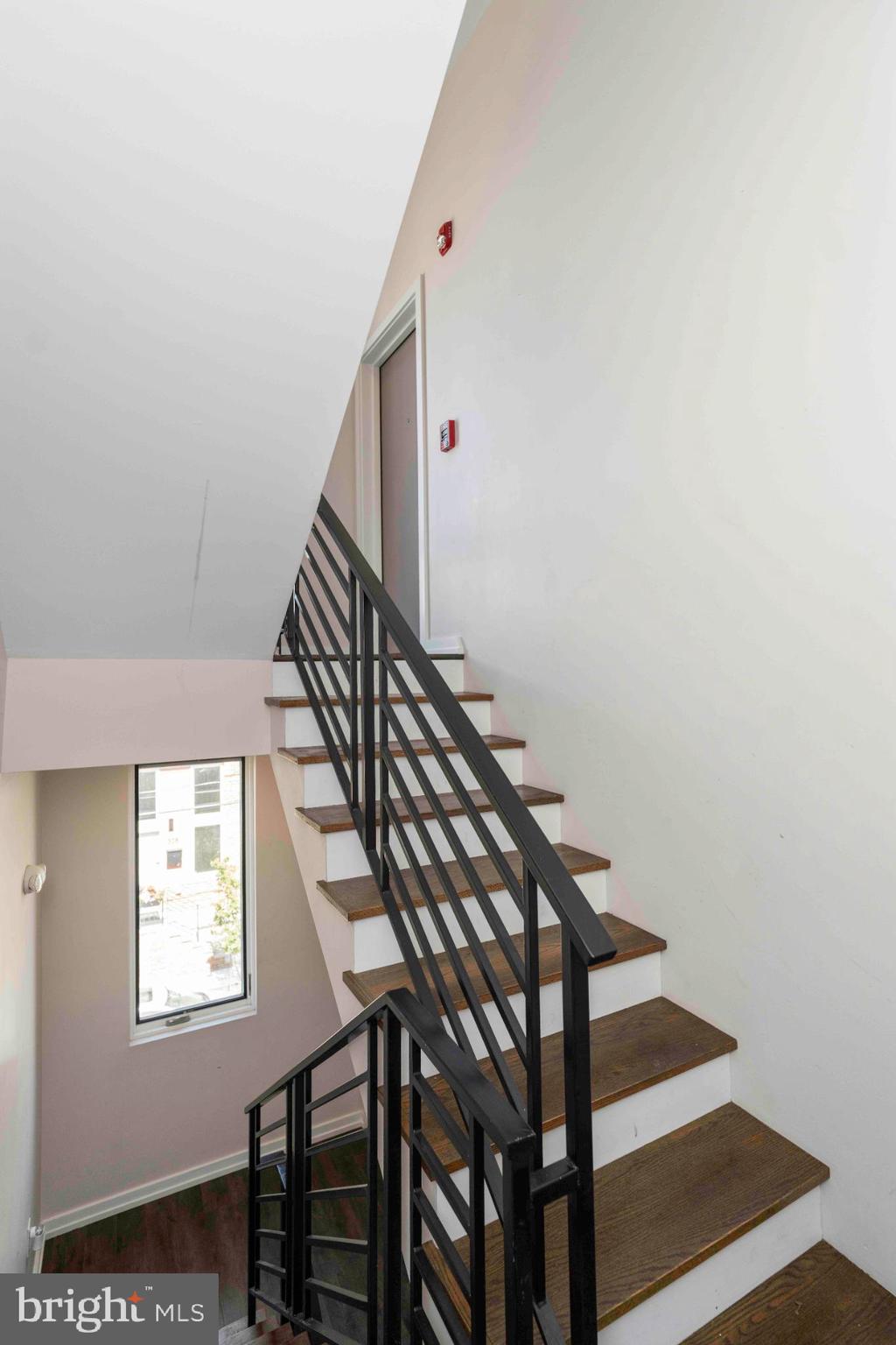 POINT BREEZE - Residential Income