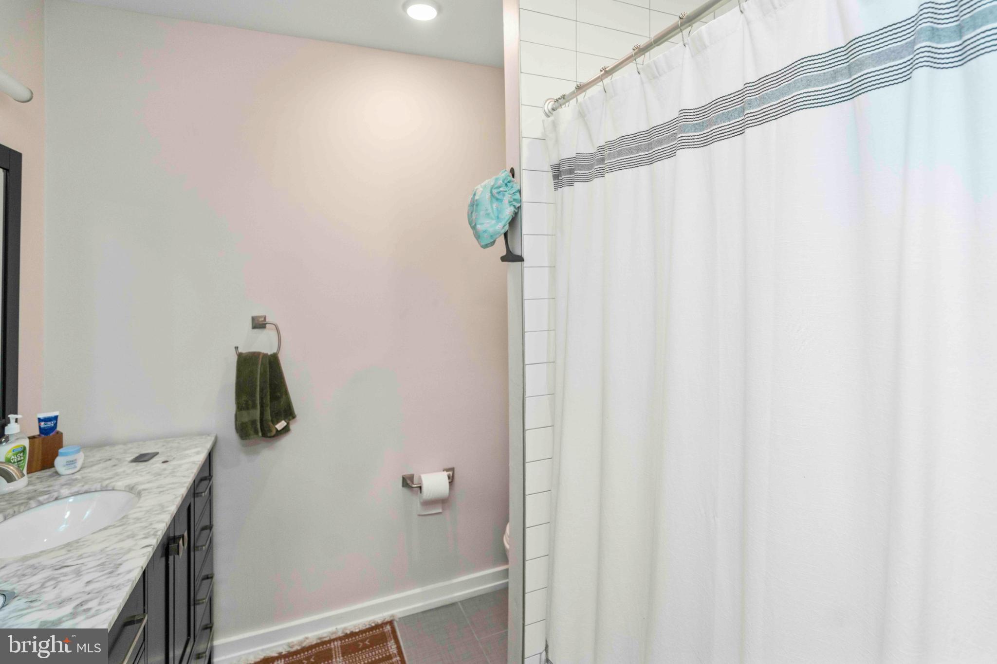 POINT BREEZE - Residential Income