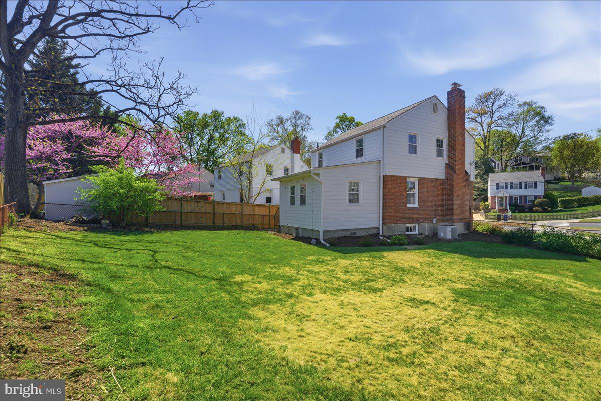 941 PATRICK HENRY DRIVE