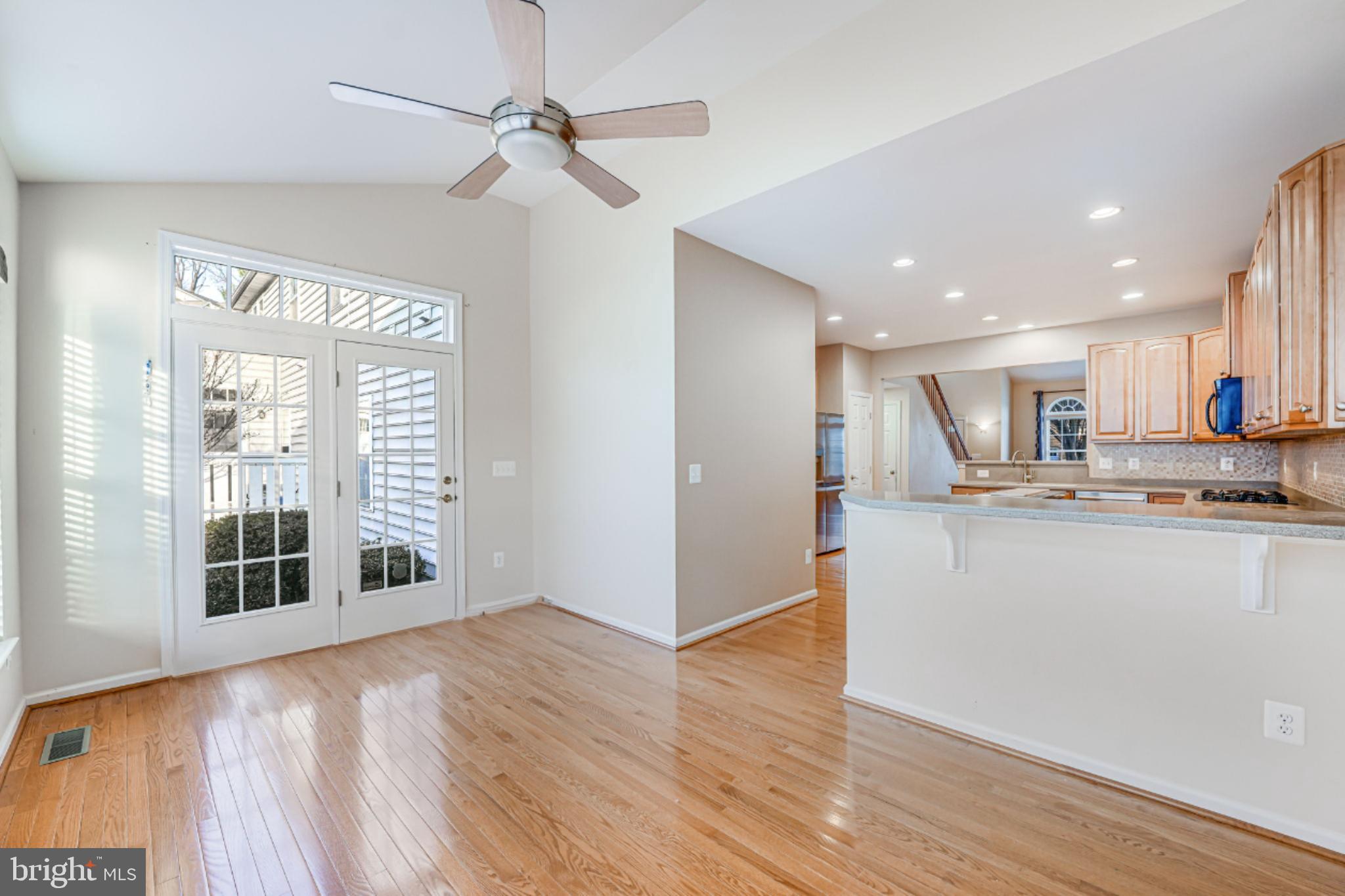 VILLAS AT THE RIDGES - Residential