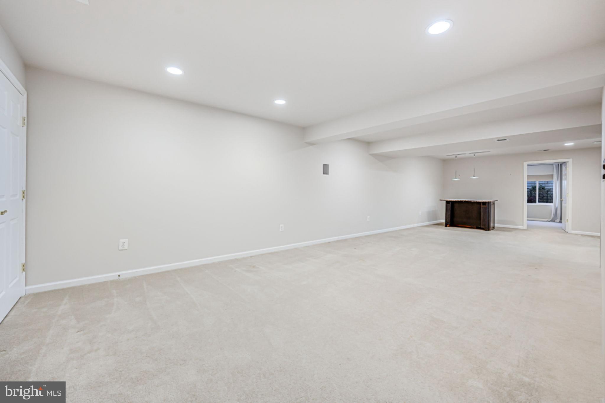 VILLAS AT THE RIDGES - Residential