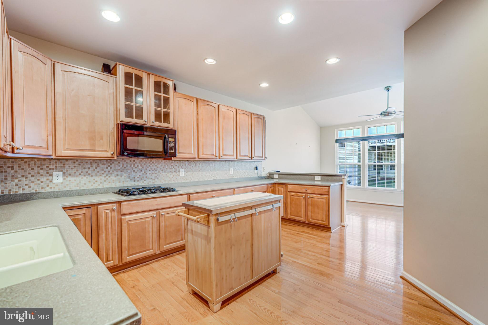 VILLAS AT THE RIDGES - Residential