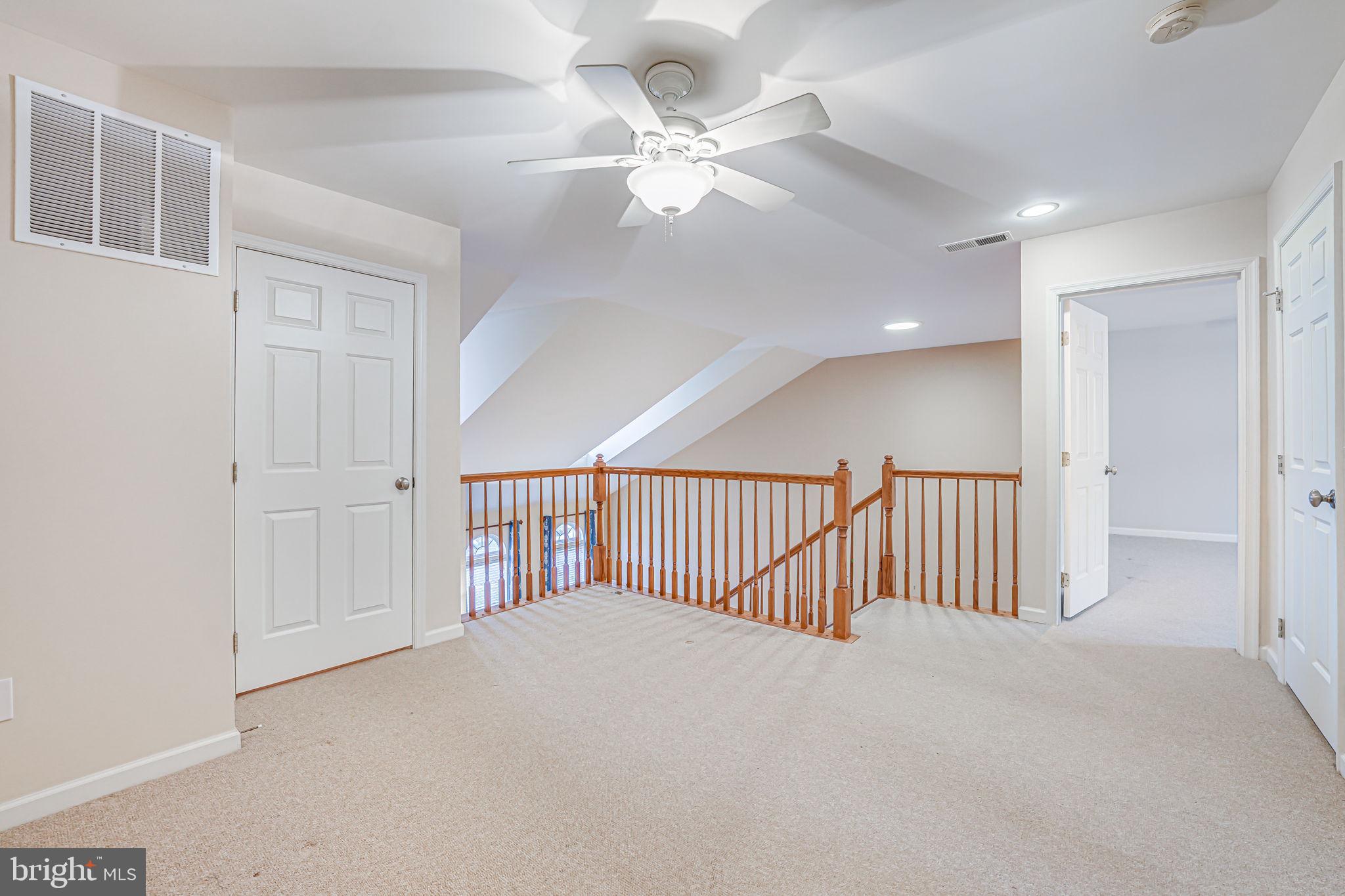 VILLAS AT THE RIDGES - Residential