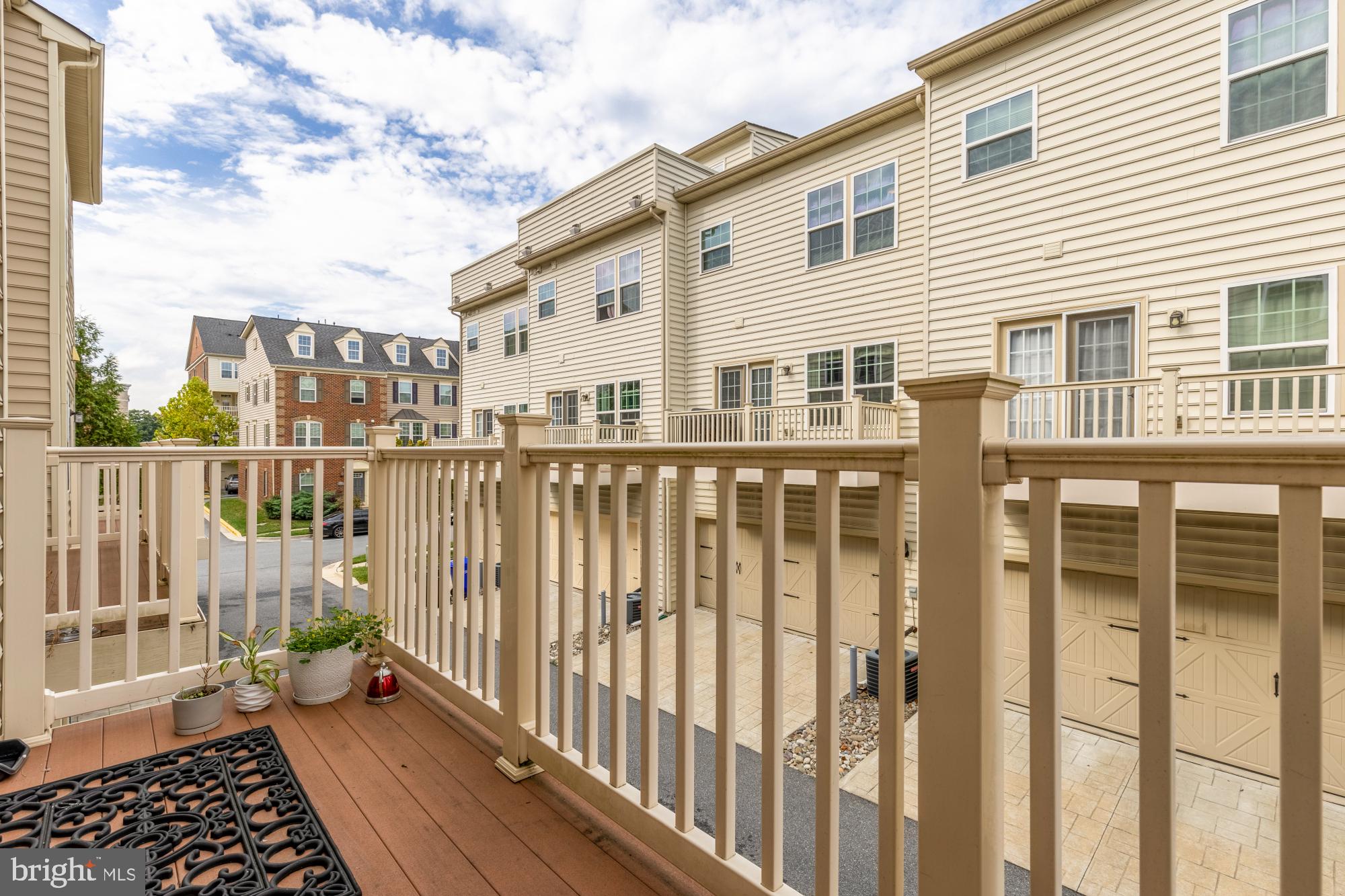 GREENBELT STATION - Residential