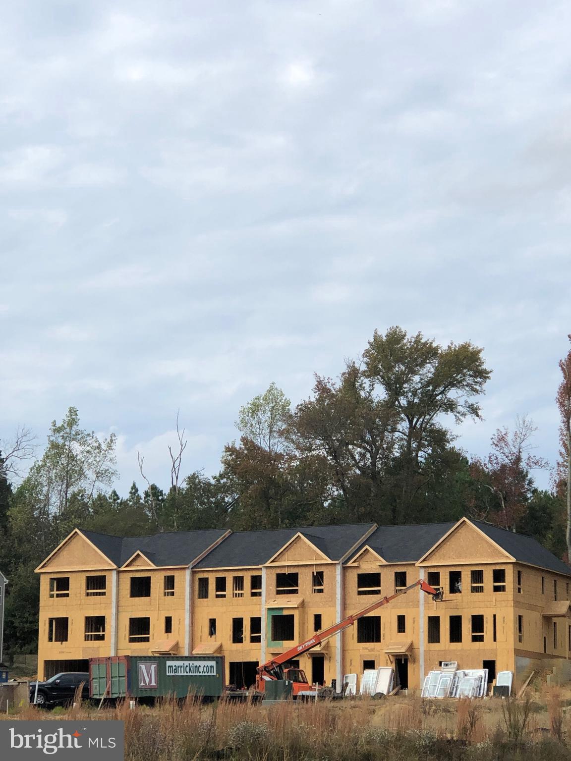 ELIZABETH HILLS - Residential